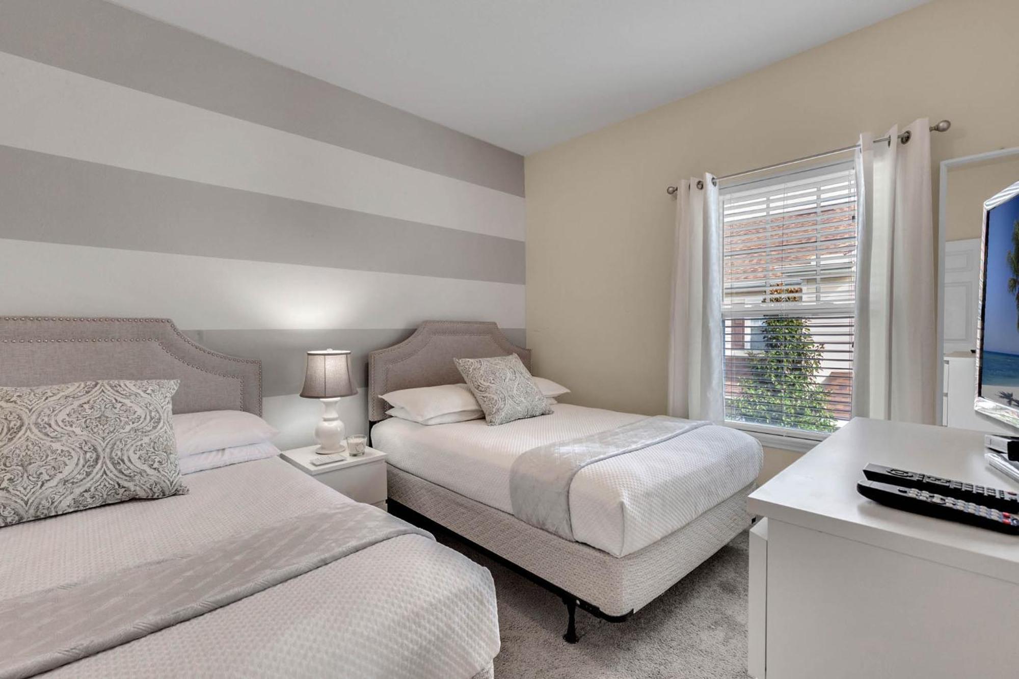 4 Bedrooms - 3 Bathrooms - Lucaya Village 15-101 Holiday home Orlando