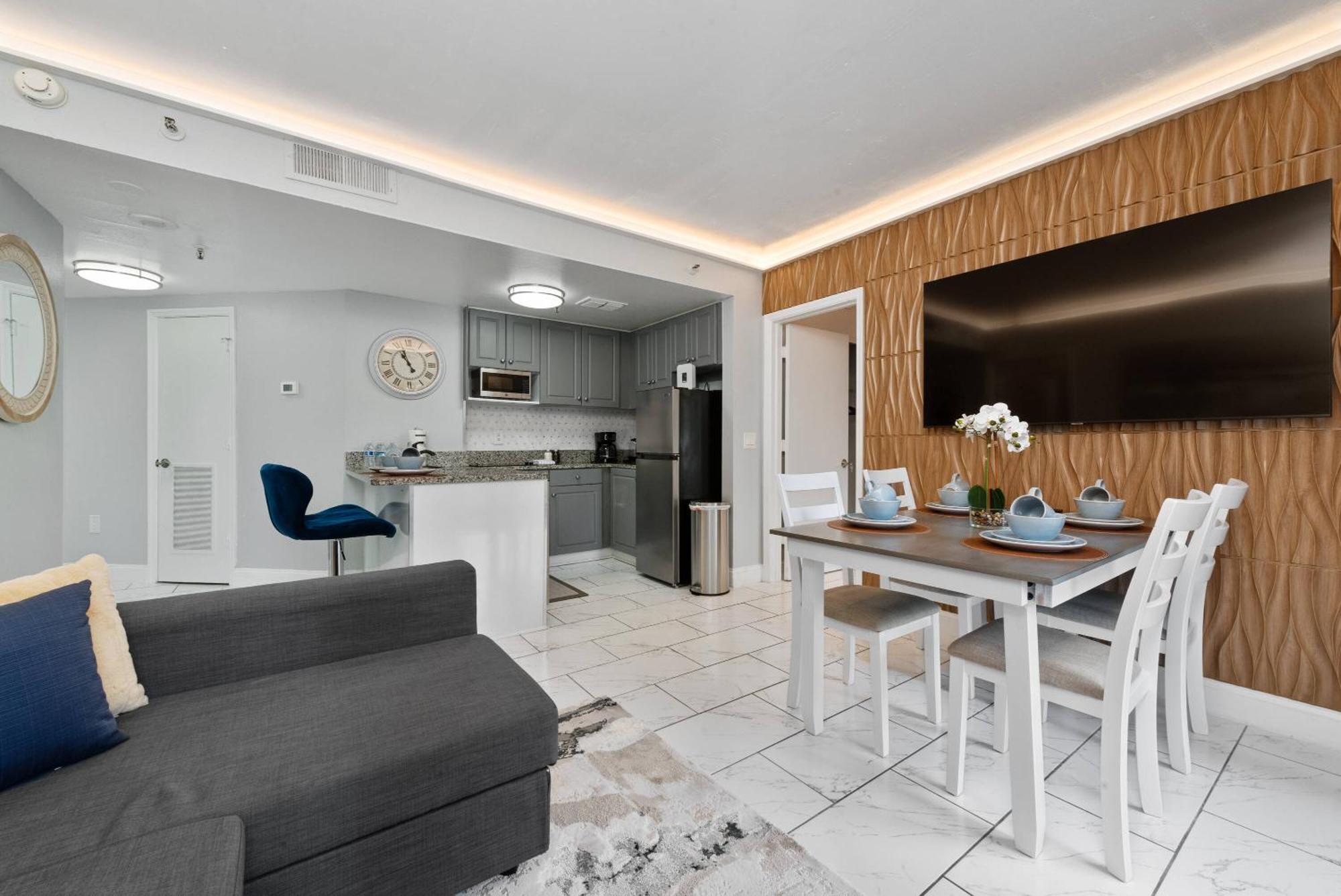 Apartment 2 Ground Floor Near Inter. Dr *