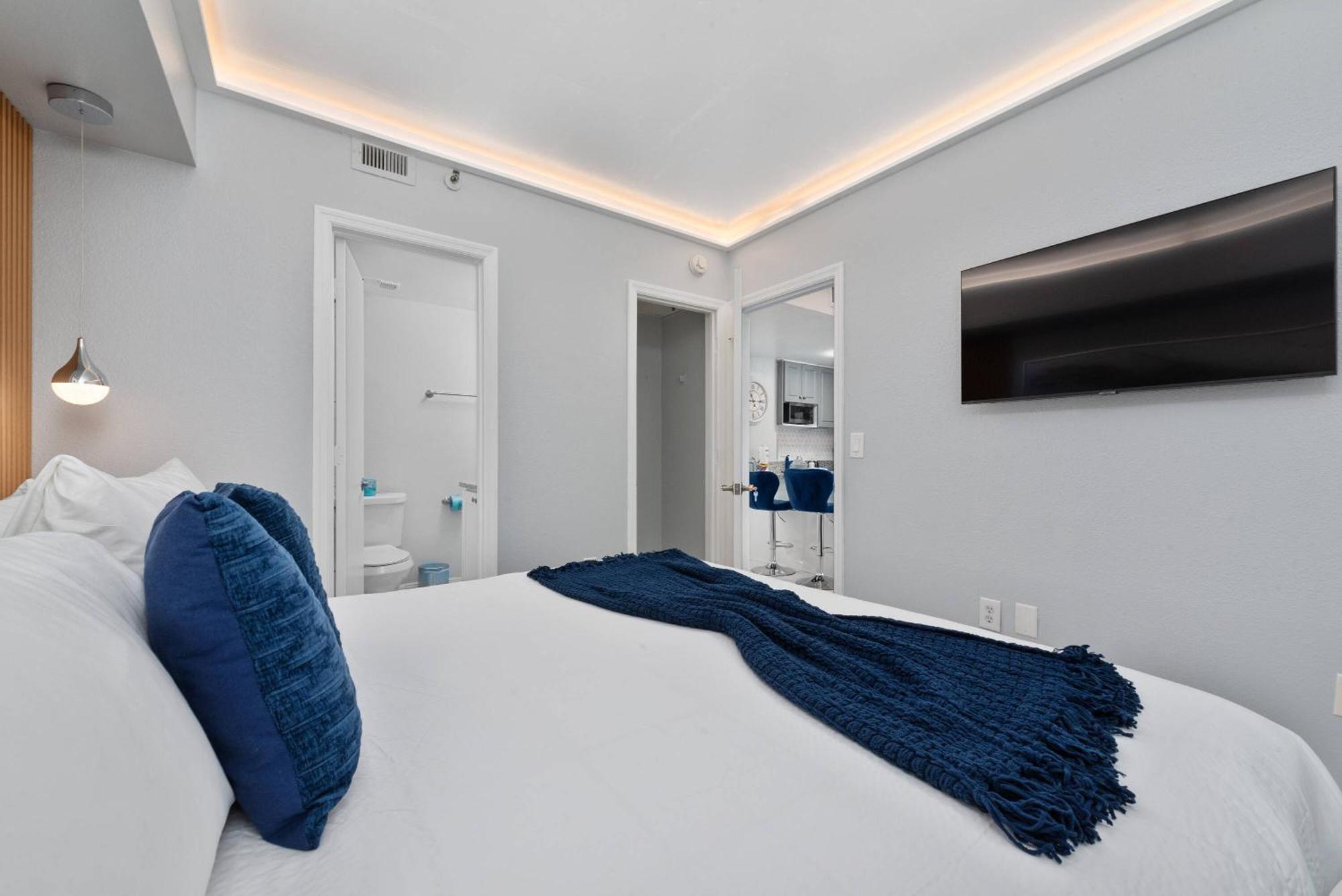 Apartment 2 Ground Floor Near Inter. Dr *