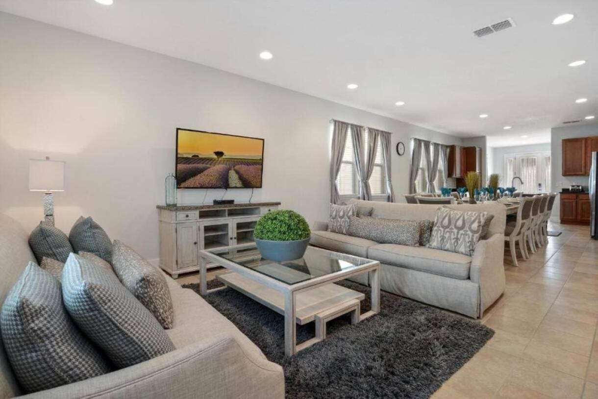 Spacious Vacation Home With Private Pool 76