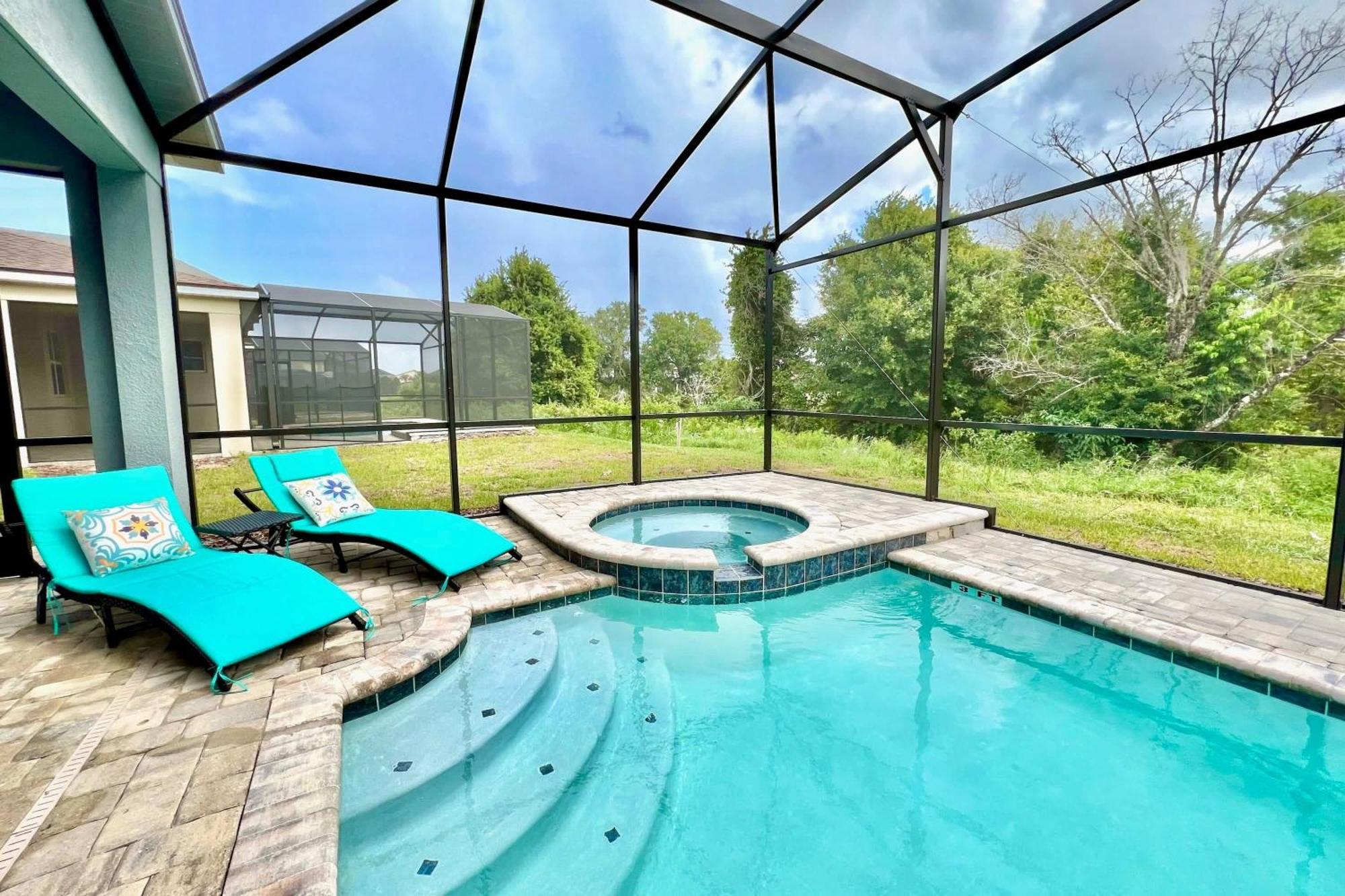 Stunning Rare Front 7br - Sleeps 14 - Pool, Hot Tub, & Games! * Orlando