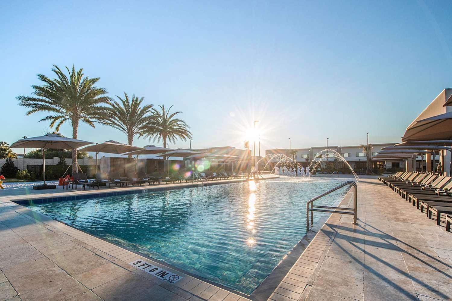In 7 Min From Parks - 4 Bedrooms With En-suite Bathrooms! * Orlando