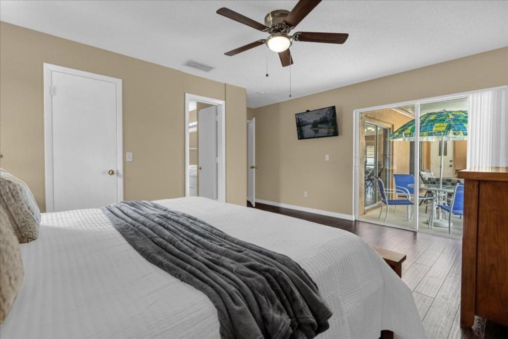 Holiday home 5bd 2 Bath With Gameroom & Pool 1 Story House *