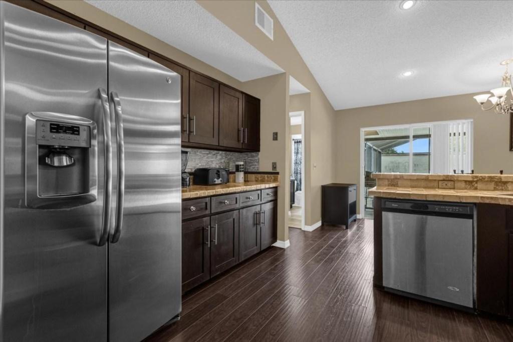 5bd 2 Bath With Gameroom & Pool 1 Story House Holiday home Orlando