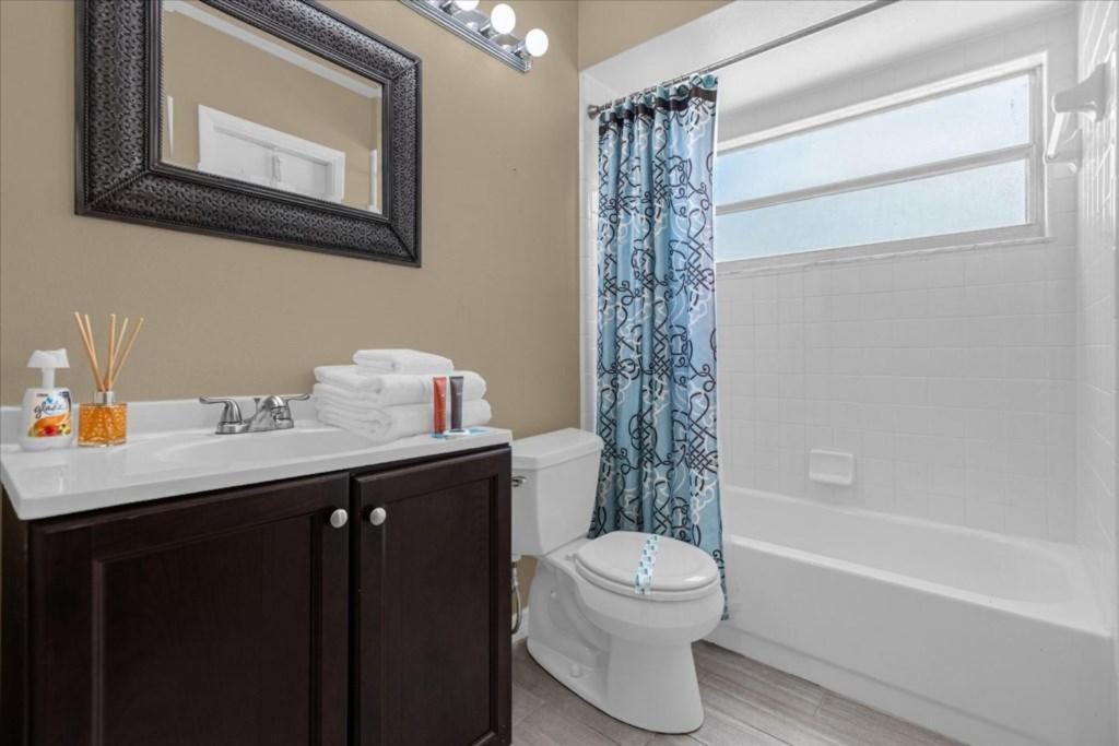 5bd 2 Bath With Gameroom & Pool 1 Story House Orlando