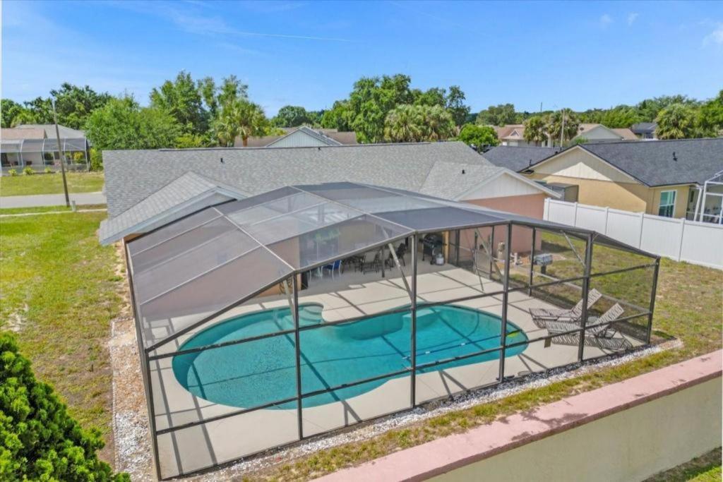 5bd 2 Bath With Gameroom & Pool 1 Story House