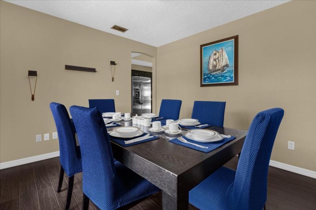 5bd 2 Bath With Gameroom & Pool 1 Story House *
