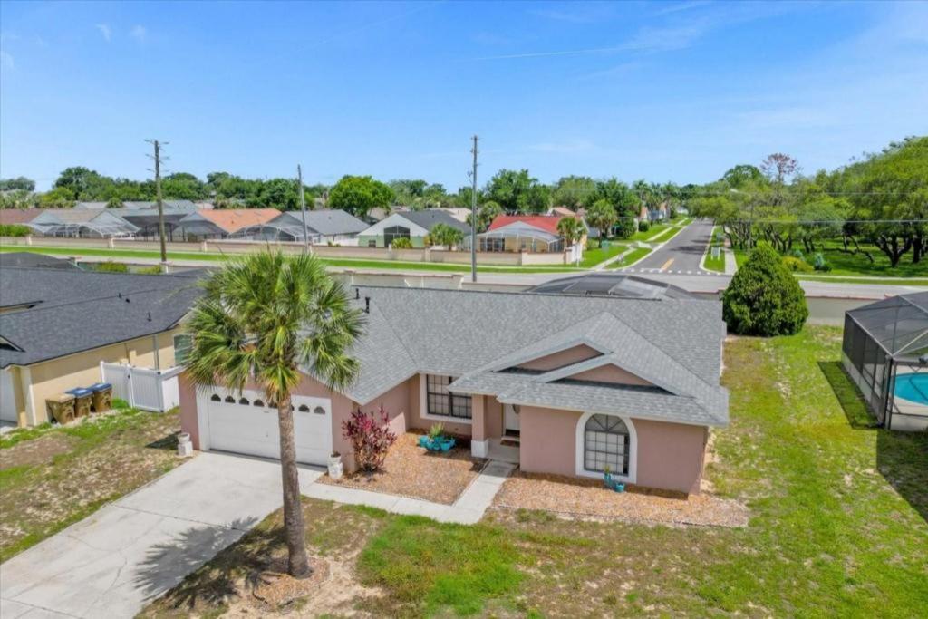 5bd 2 Bath With Gameroom & Pool 1 Story House