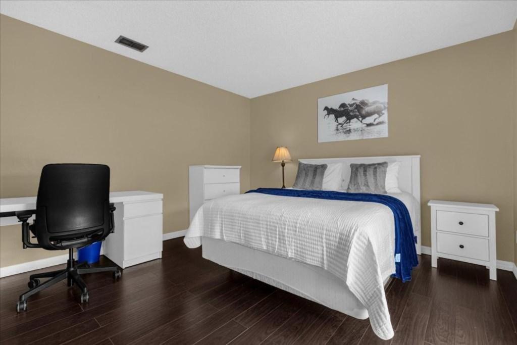 5bd 2 Bath With Gameroom & Pool 1 Story House