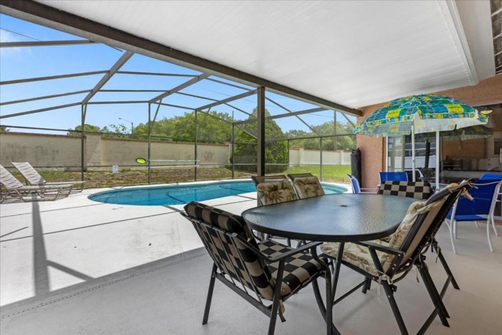 5bd 2 Bath With Gameroom & Pool 1 Story House Holiday home