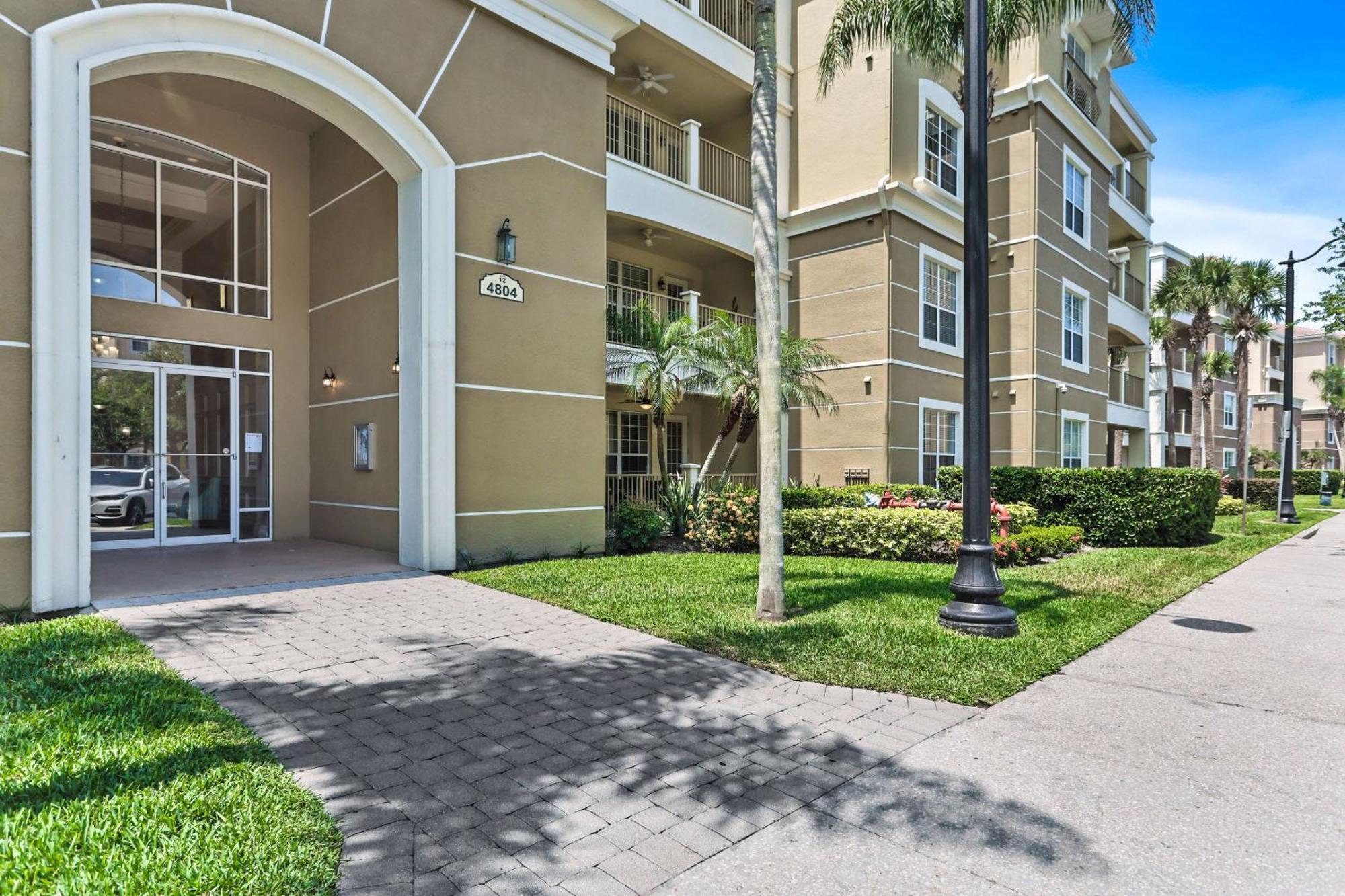 4804 Cayview Ave #105 Holiday home