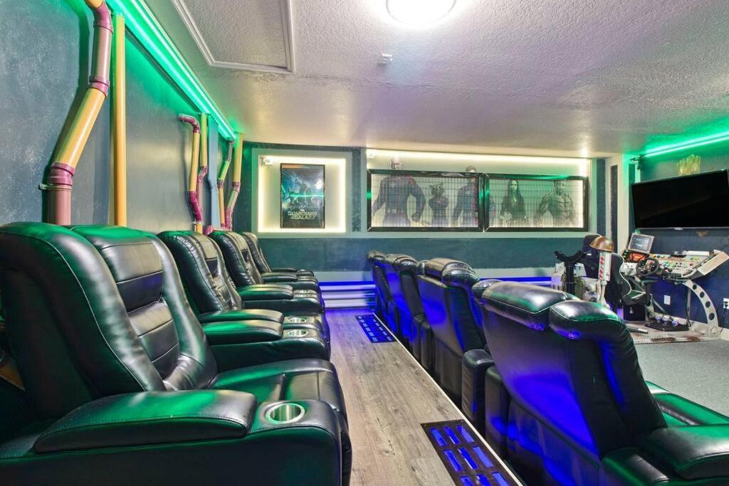 Villa Guardians Theater 5br W Pool Hot Tub