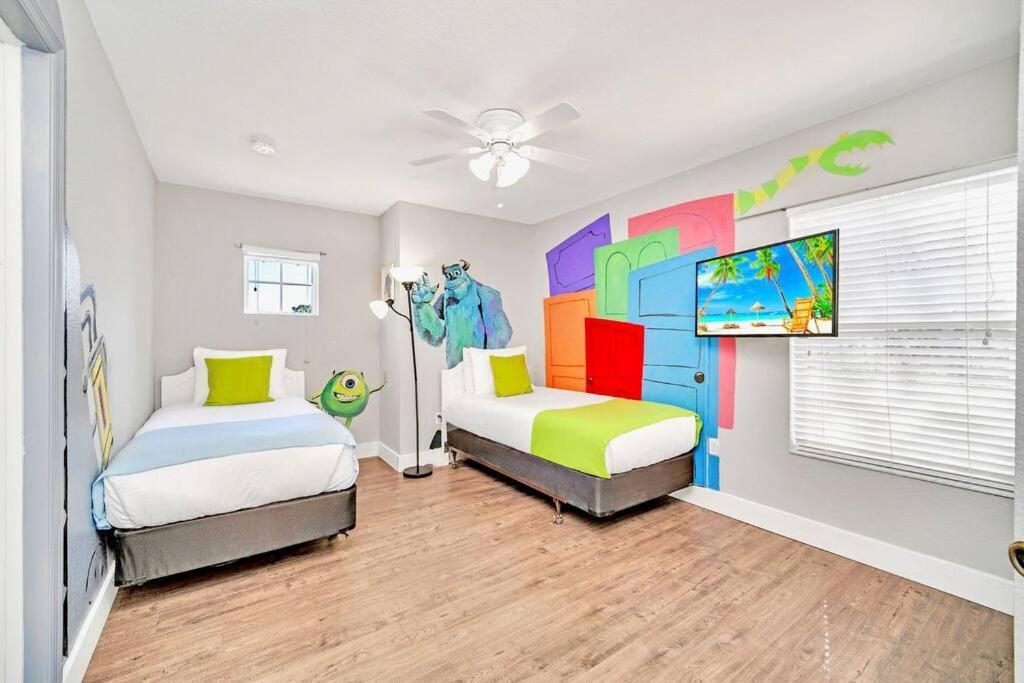 Guardians Theater 5br W Pool Hot Tub Villa *