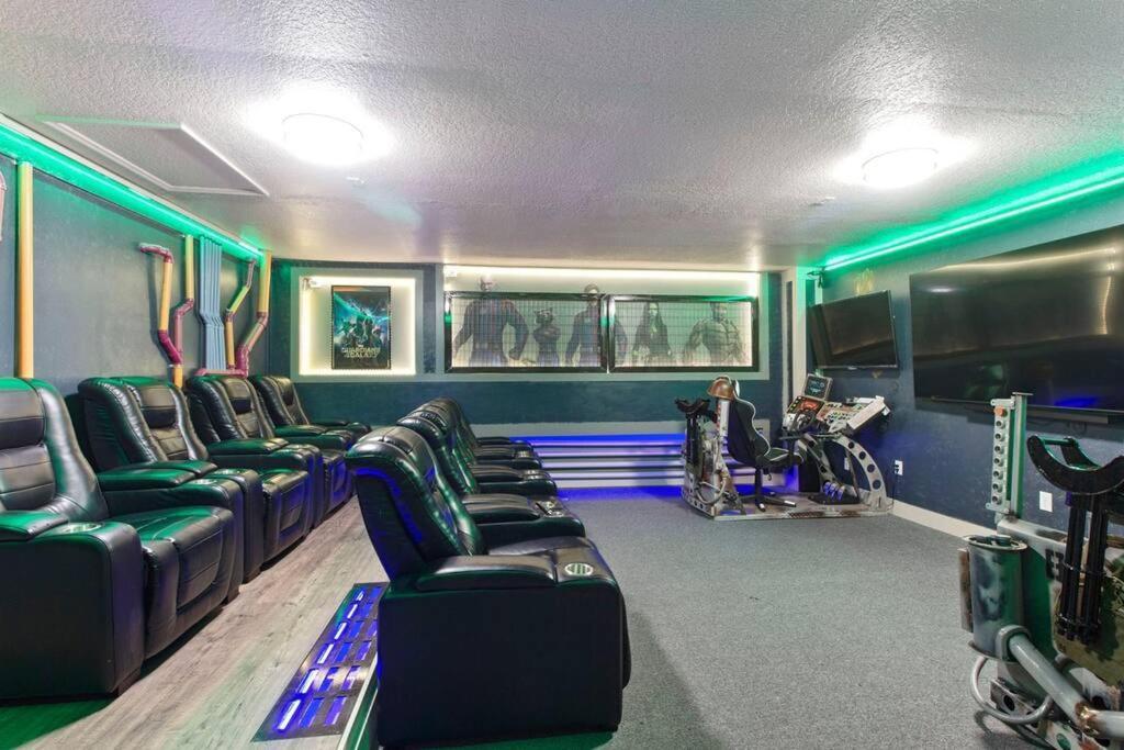 Guardians Theater 5br W Pool Hot Tub * Orlando