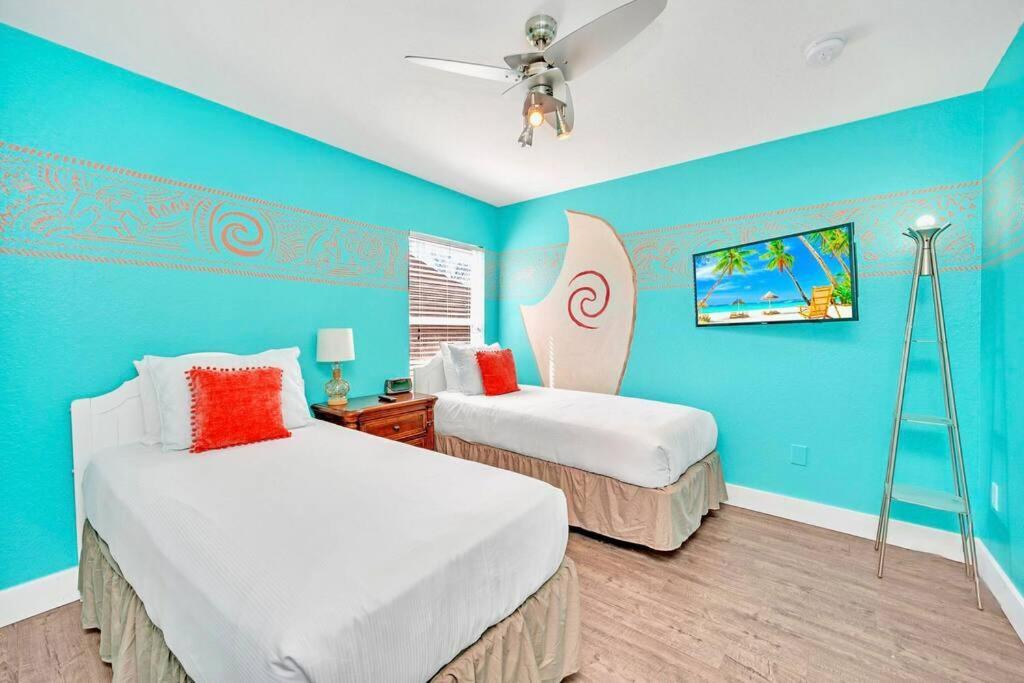 Guardians Theater 5br W Pool Hot Tub *
