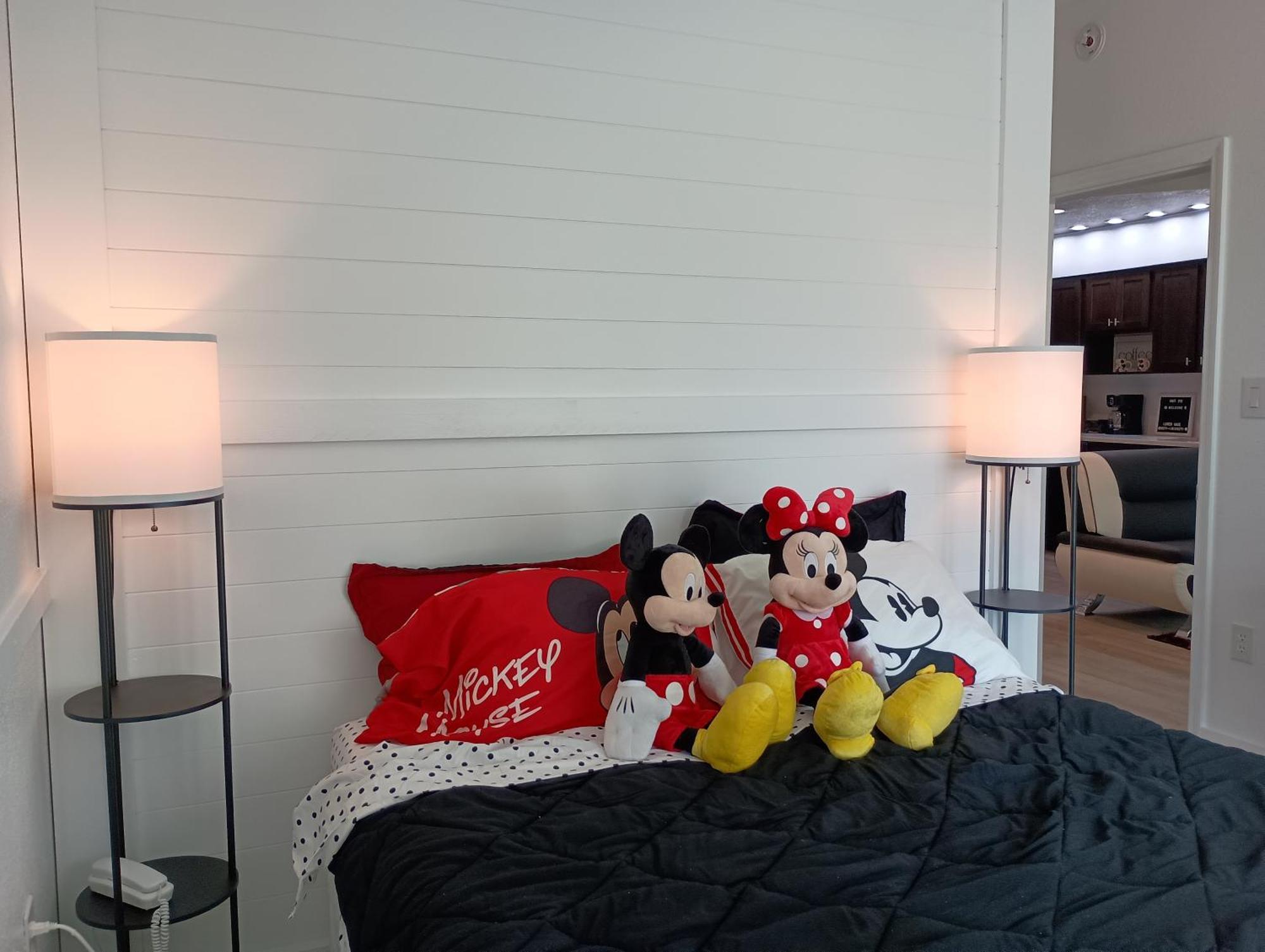 Free Shuttle 3 Queen Beds Apartment