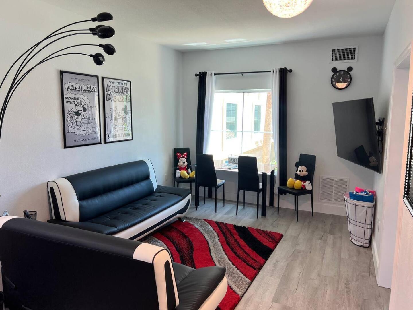 Free Shuttle 3 Queen Beds Orlando