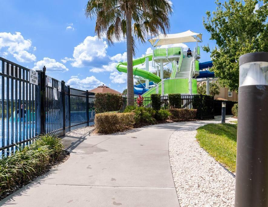 Luxury 5br With Private Pool And Villa
