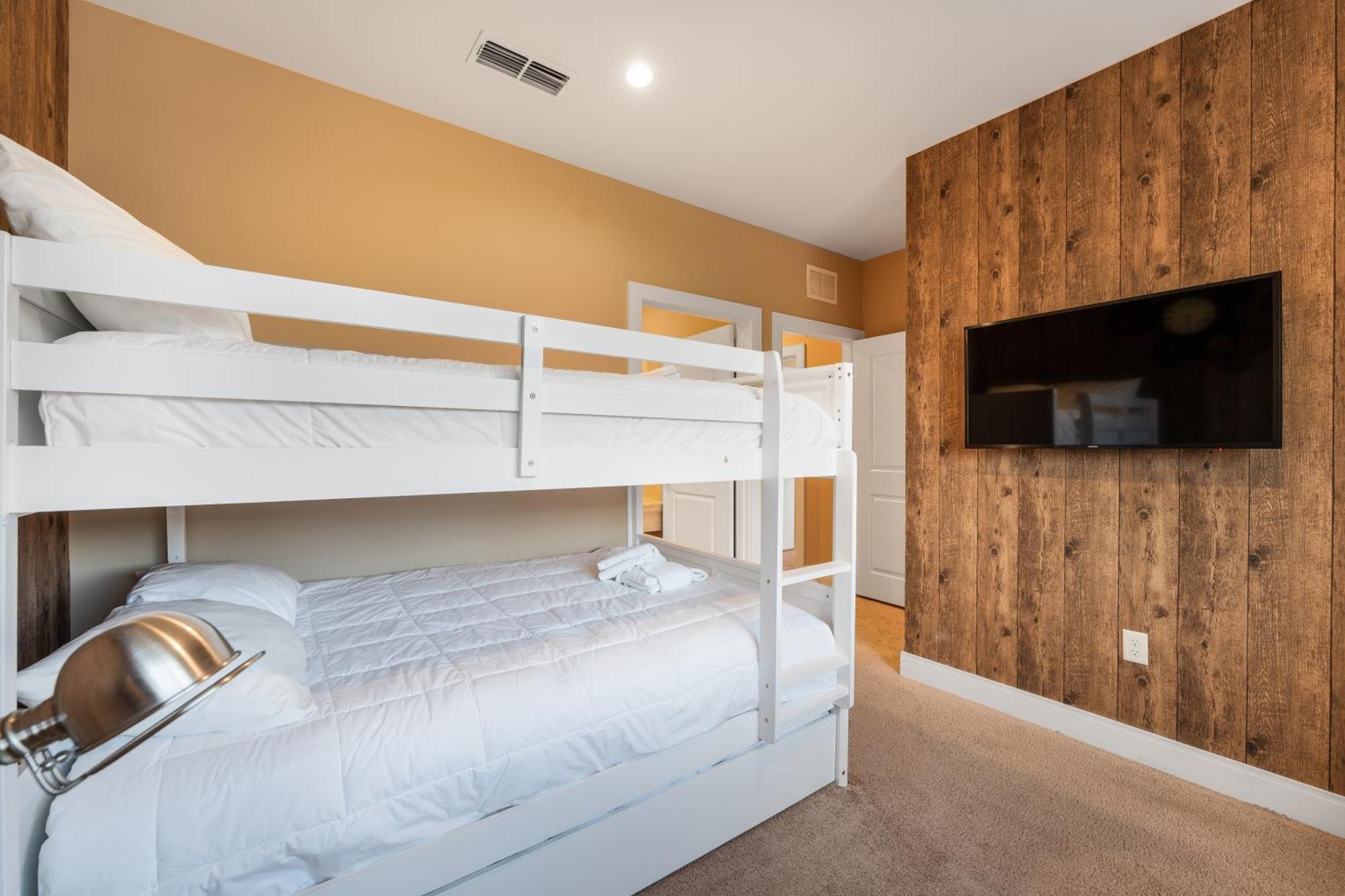 7458 Magic Village 3suites 8guests Jacuzzi 8 Min *