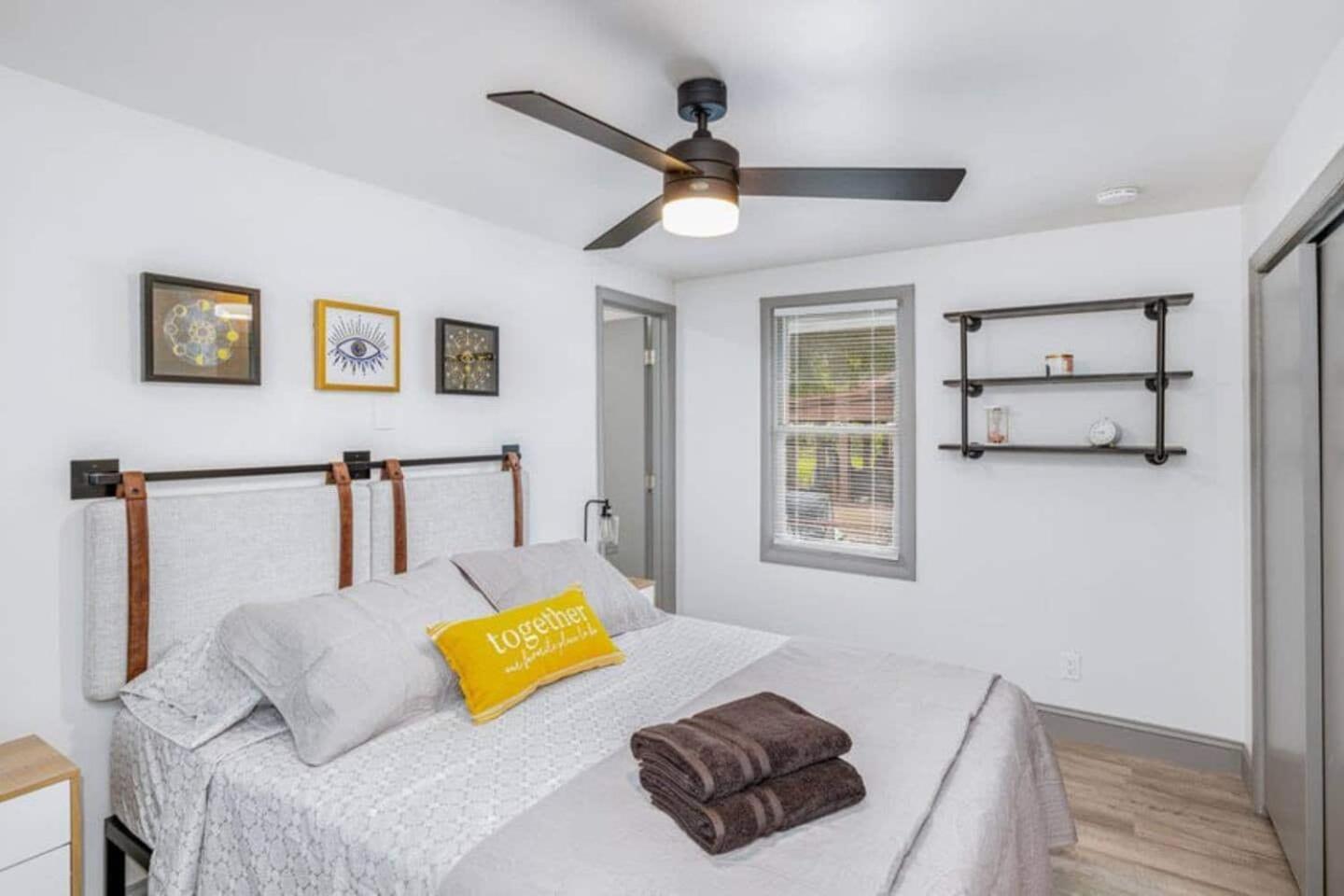 3br Retreat Office Pets Near Airport Holiday home