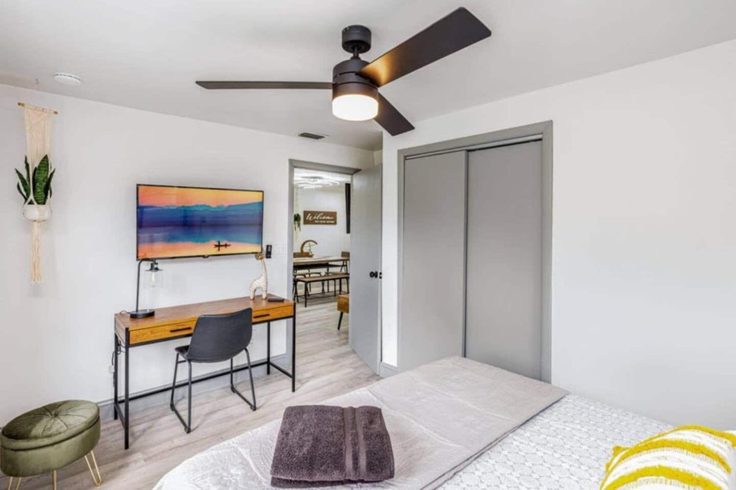 3br Retreat Office Pets Near Airport