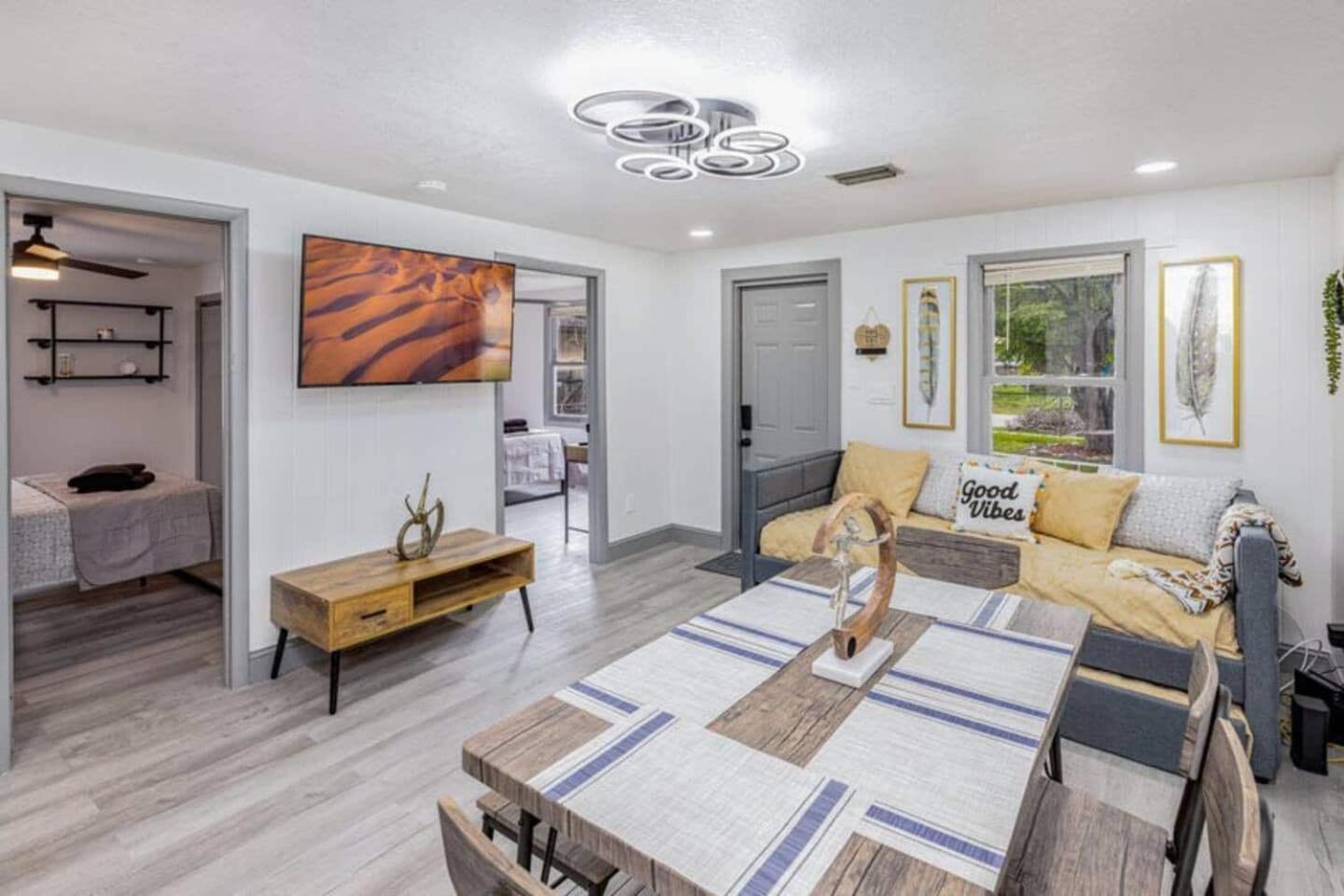3br Retreat Office Pets Near Airport