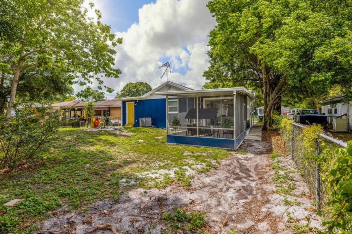 3br Retreat Office Pets Near Airport