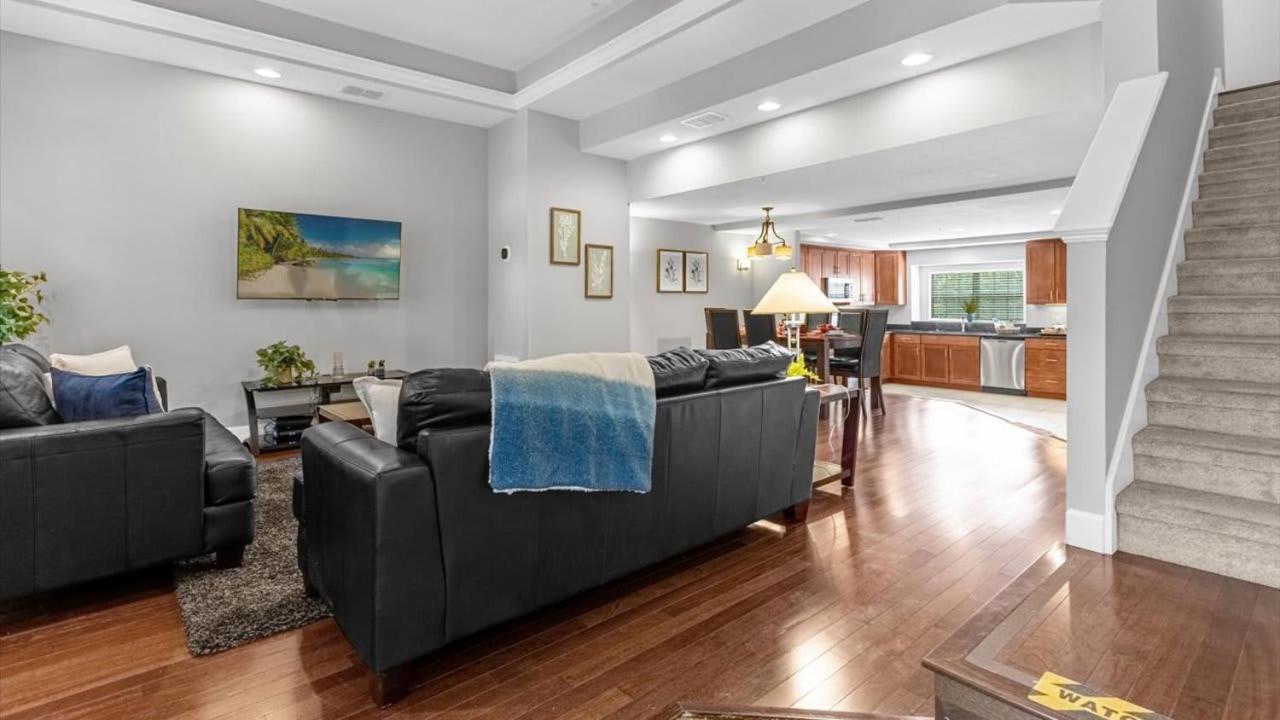 Spring Break Paradise! Renovated Townhome By