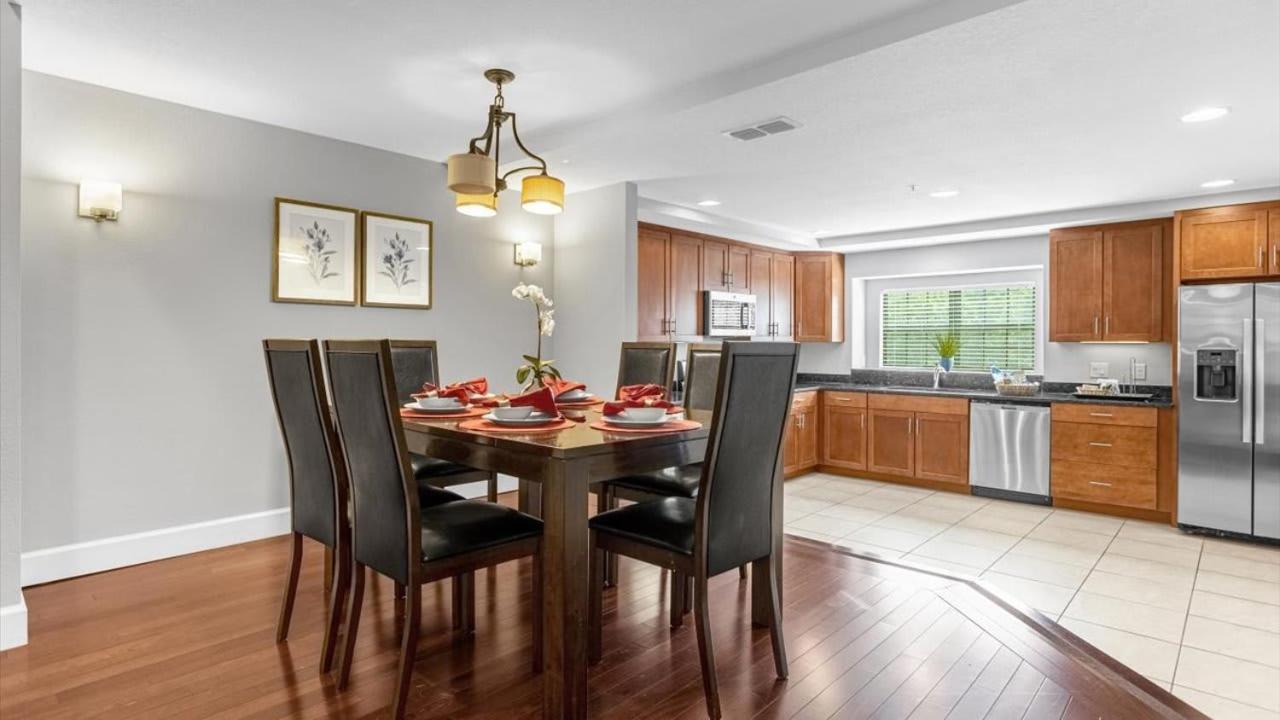 Spring Break Paradise! Renovated Townhome By Holiday home Orlando