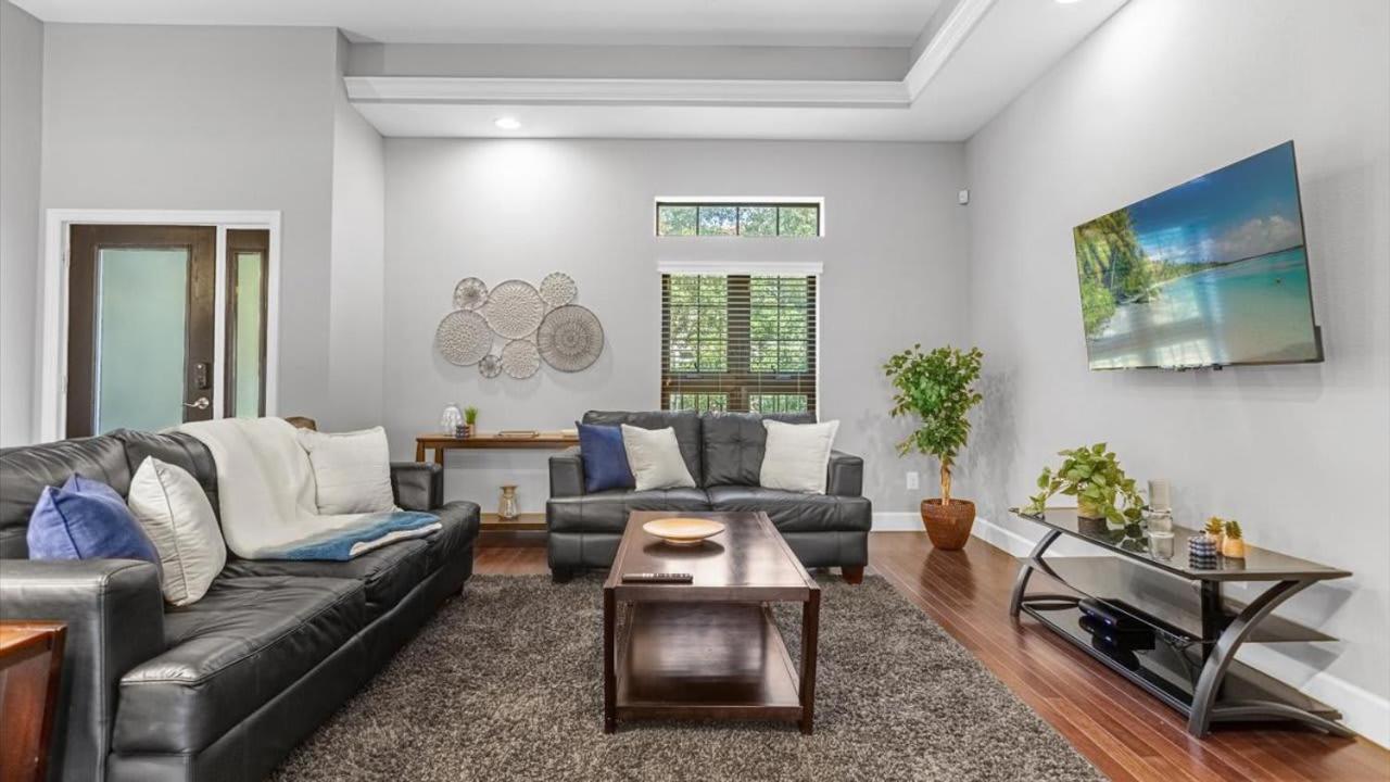 Spring Break Paradise! Renovated Townhome By Holiday home *