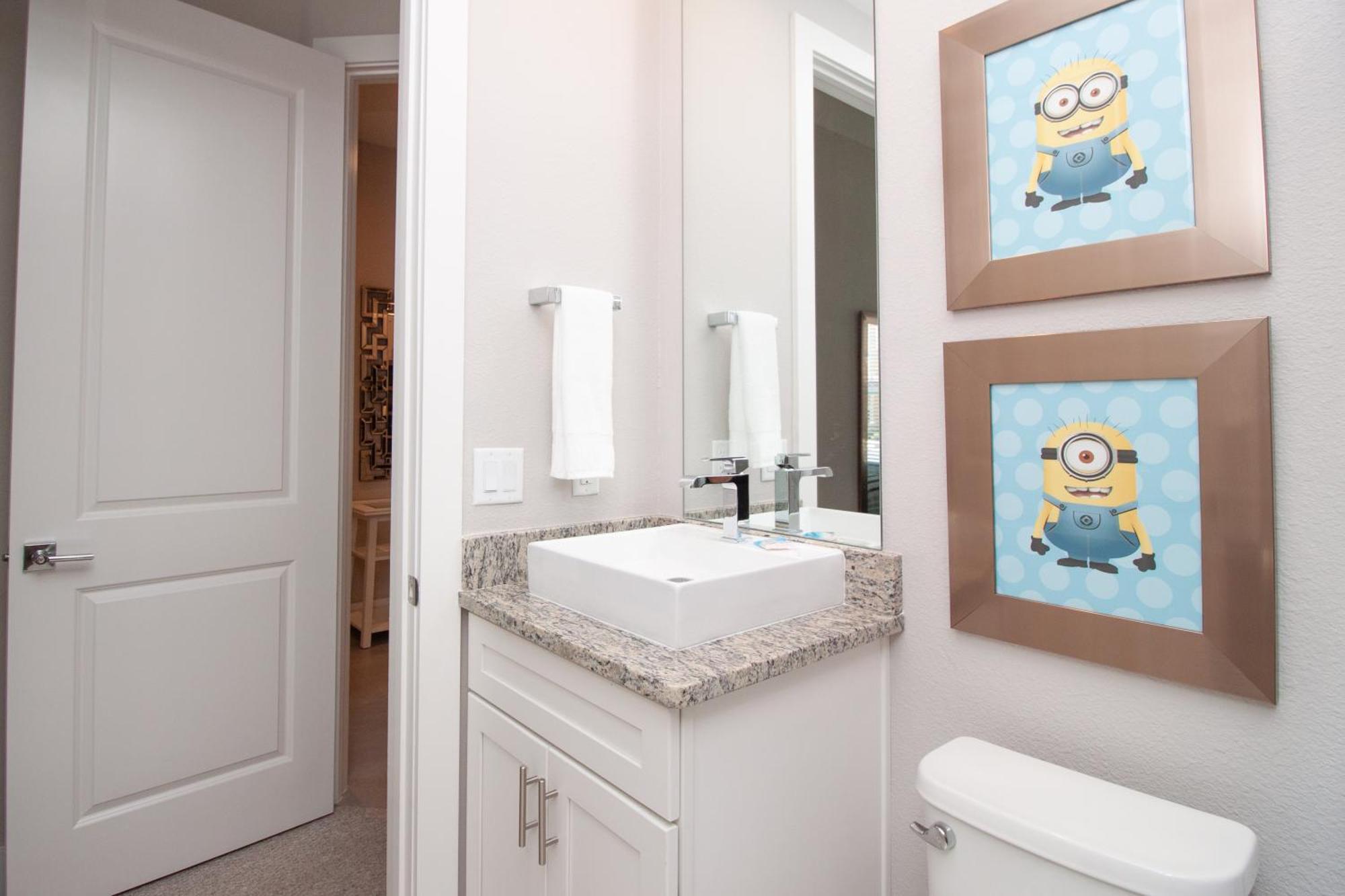 4 Bedroom 4 Ba Self Check-in Close To Theme Parks * Orlando