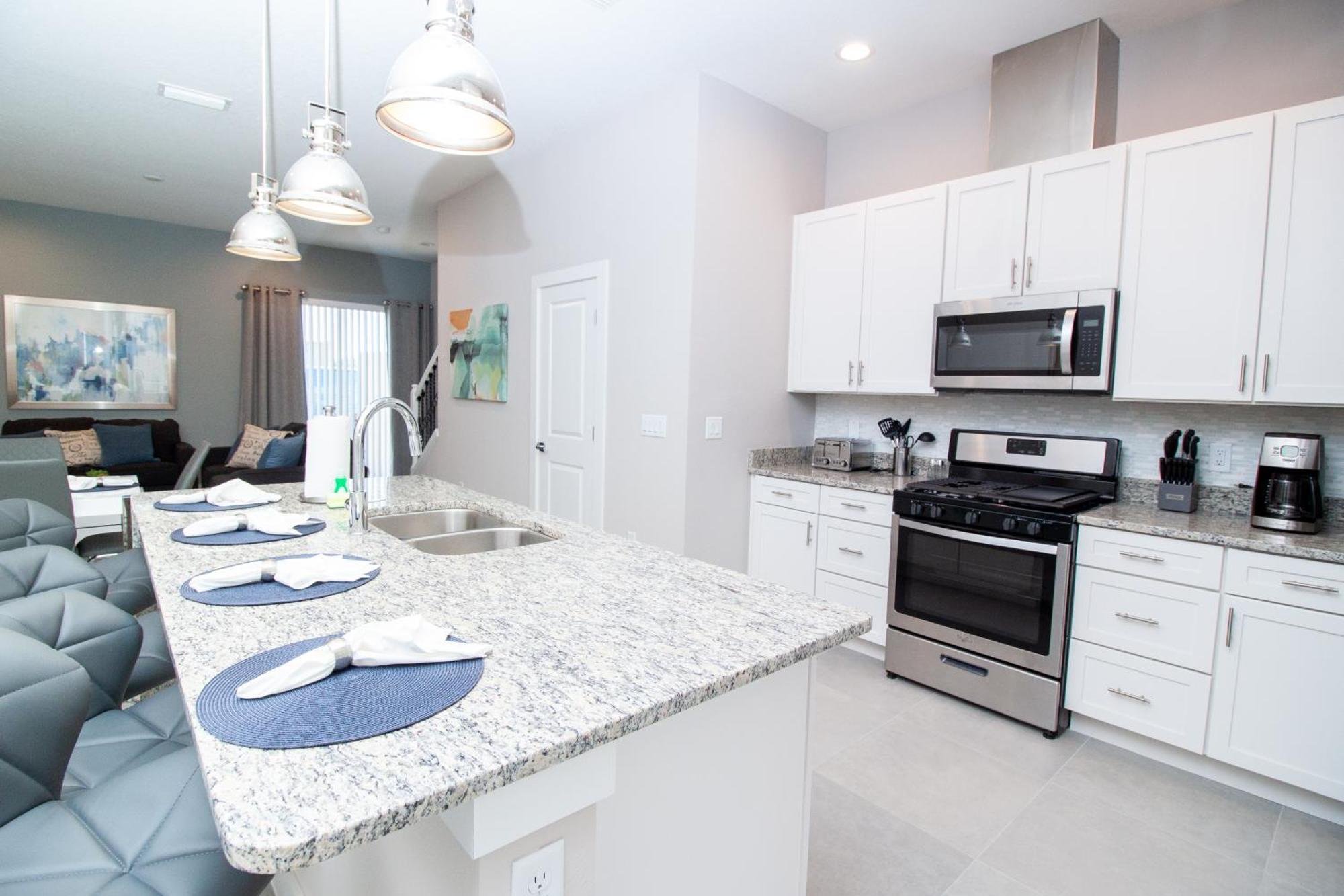 4 Bedroom 4 Ba Self Check-in Close To Theme Parks