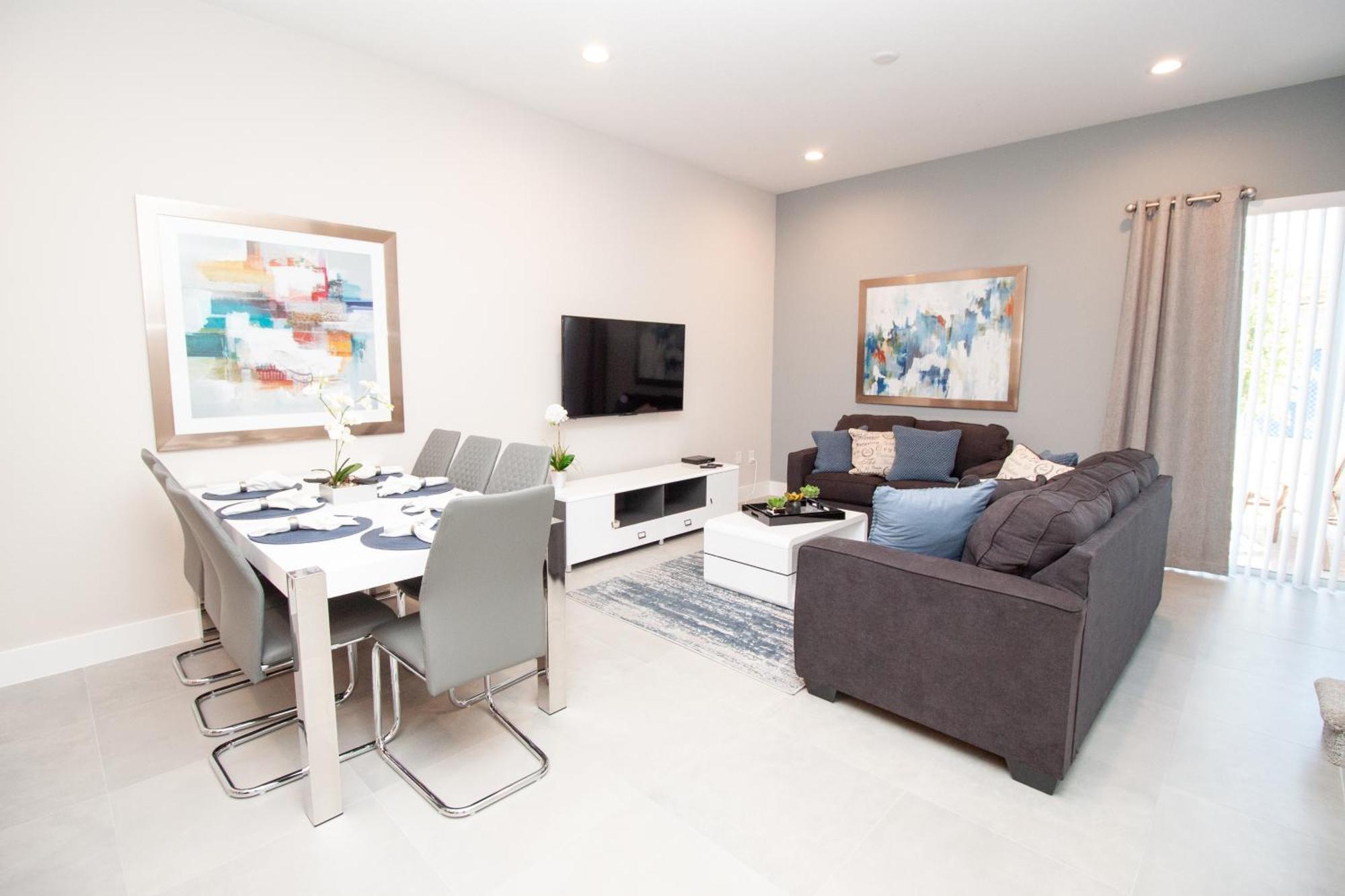Villa 4 Bedroom 4 Ba Self Check-in Close To Theme Parks *