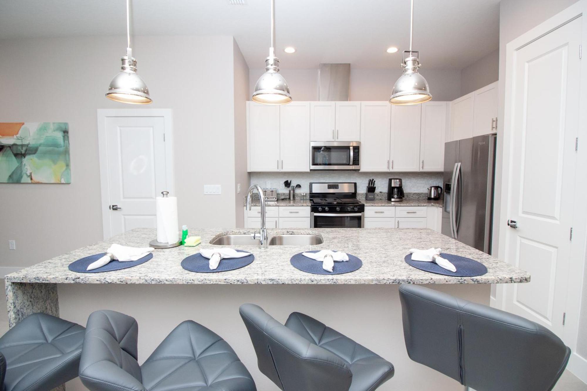4 Bedroom 4 Ba Self Check-in Close To Theme Parks *