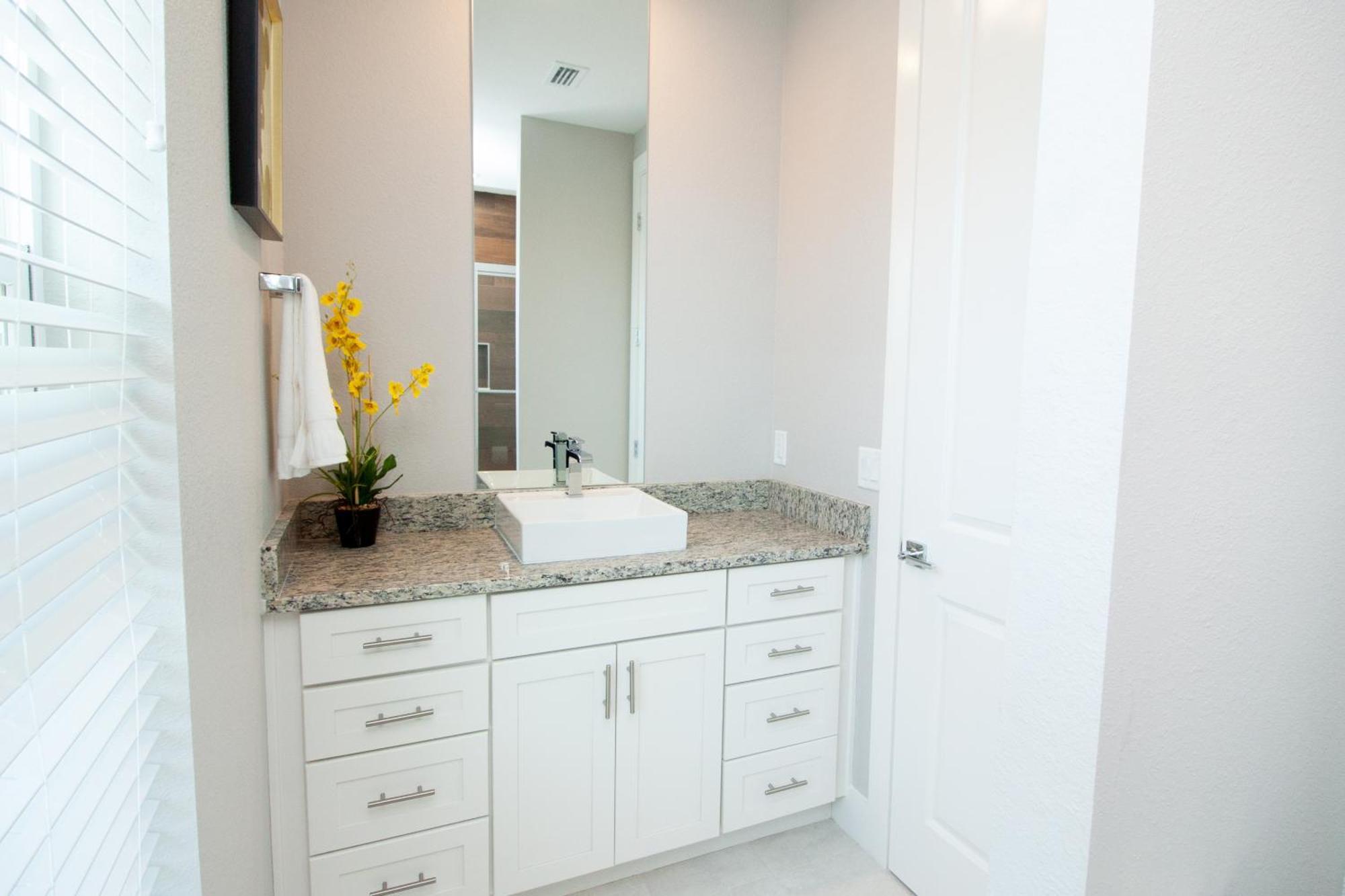 4 Bedroom 4 Ba Self Check-in Close To Theme Parks Villa Orlando