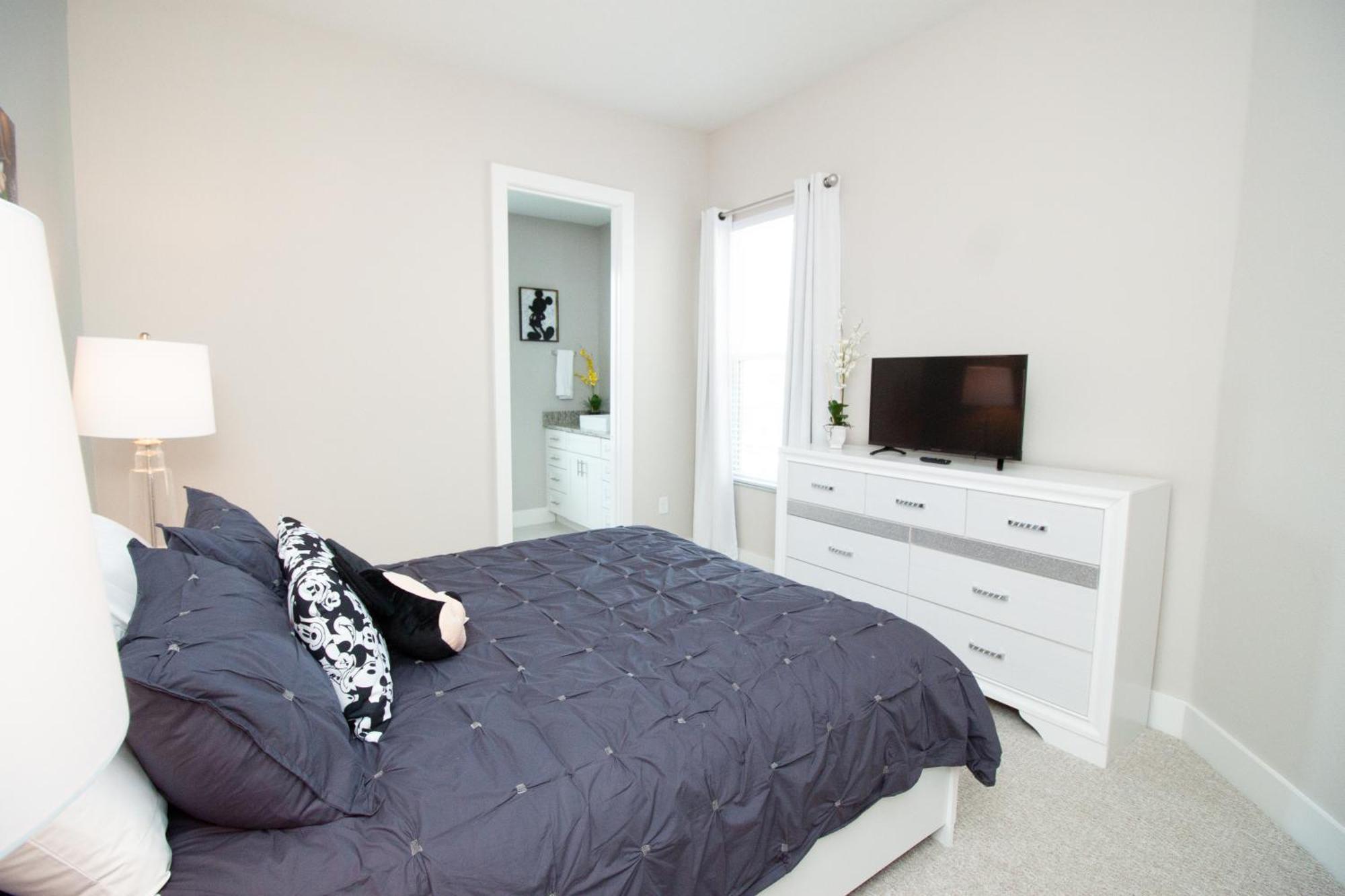 Villa 4 Bedroom 4 Ba Self Check-in Close To Theme Parks *