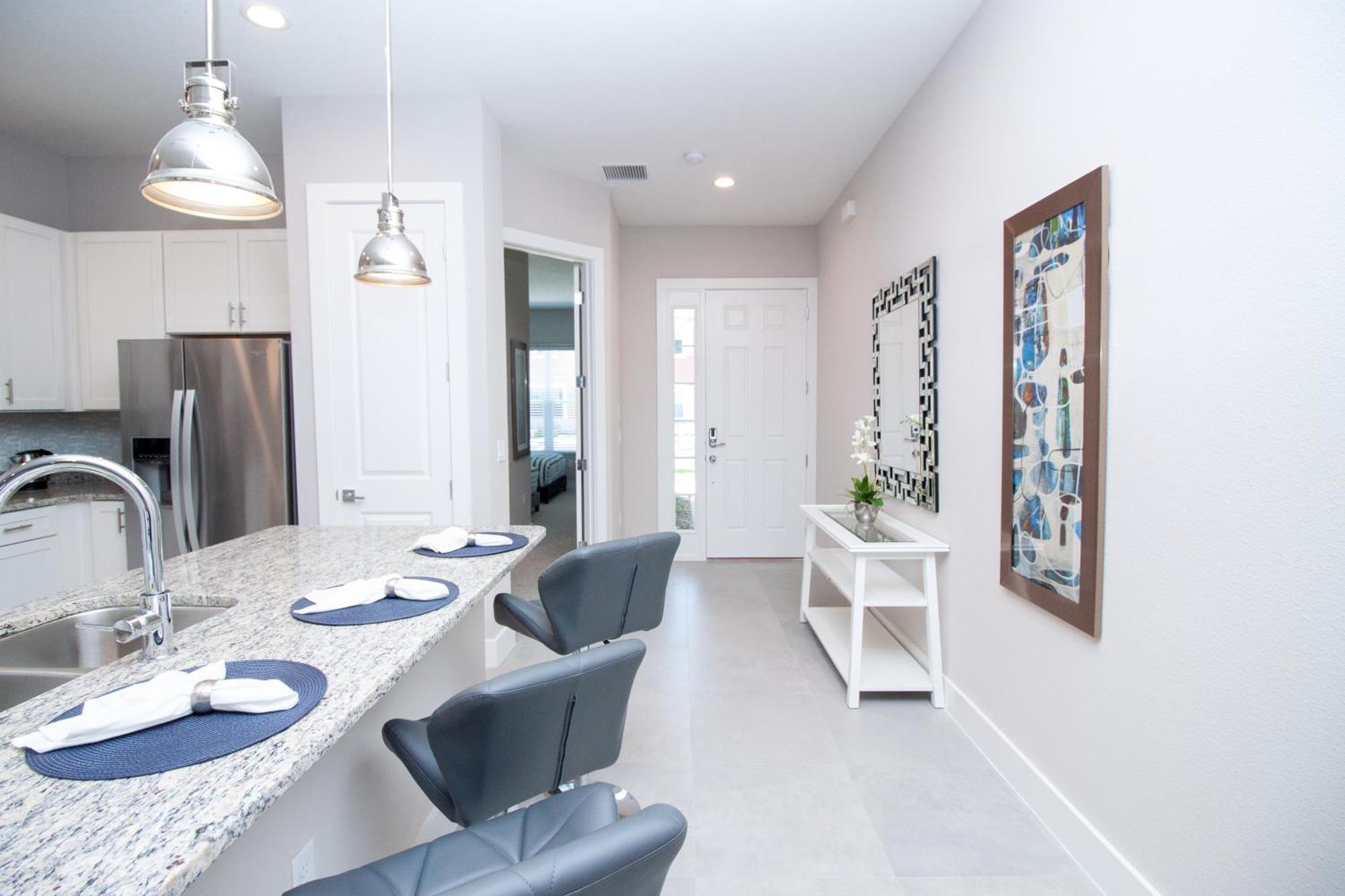 4 Bedroom 4 Ba Self Check-in Close To Theme Parks