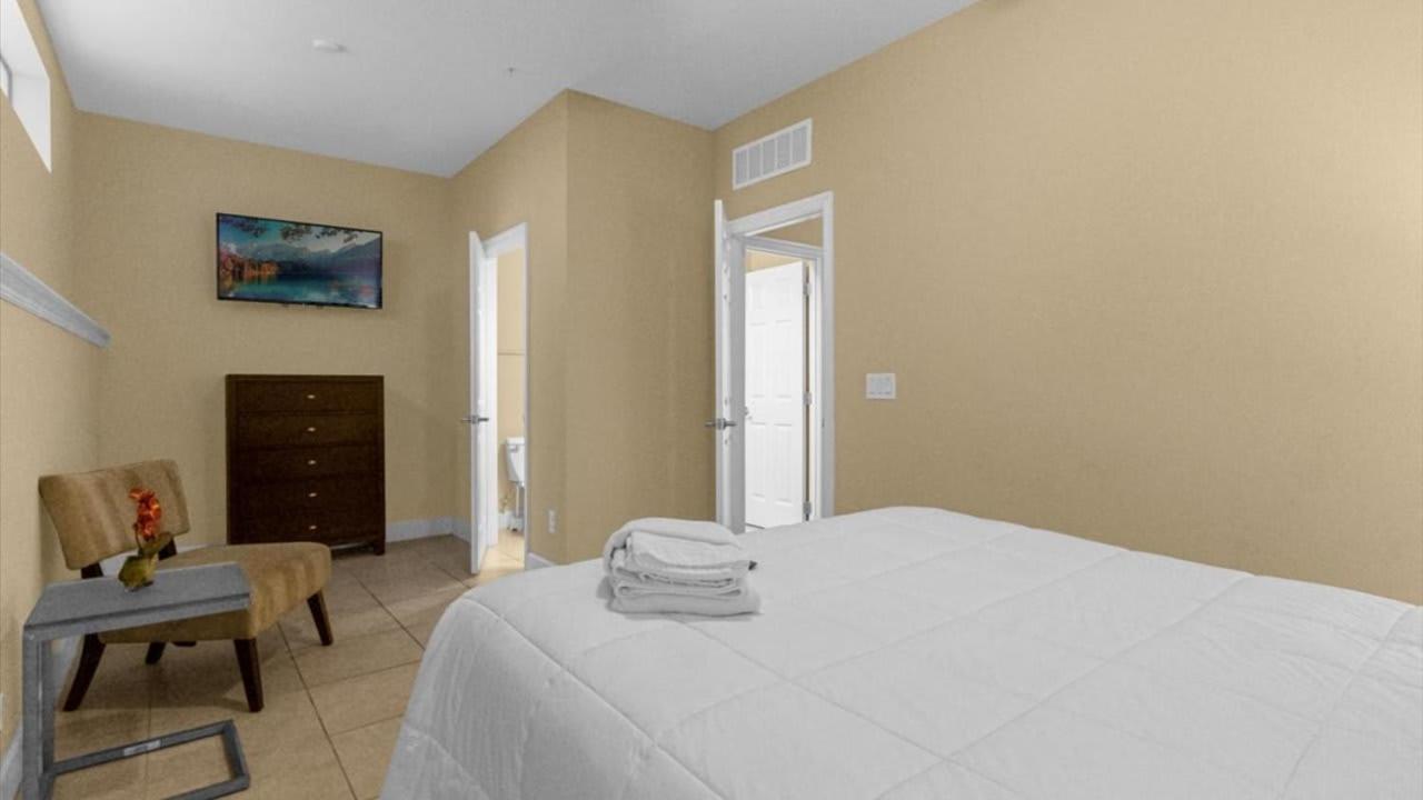 Holiday home Spring Break Escape! Renovated Townhome By Disney!