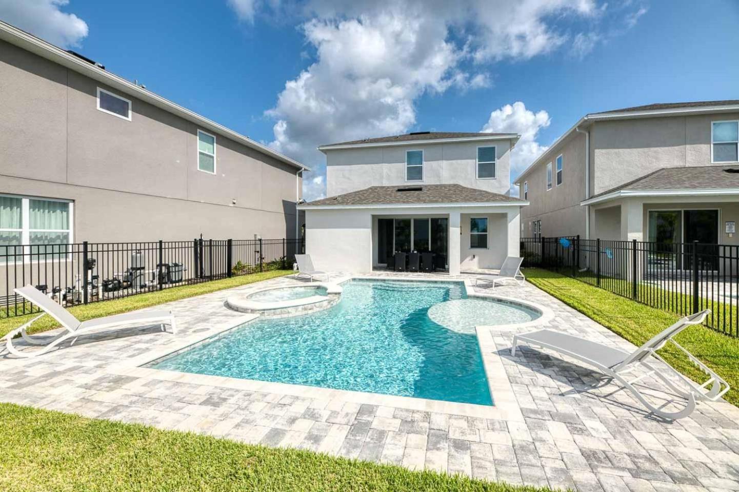 Holiday home Ec401 - Animated With Games At Encore Orlando
