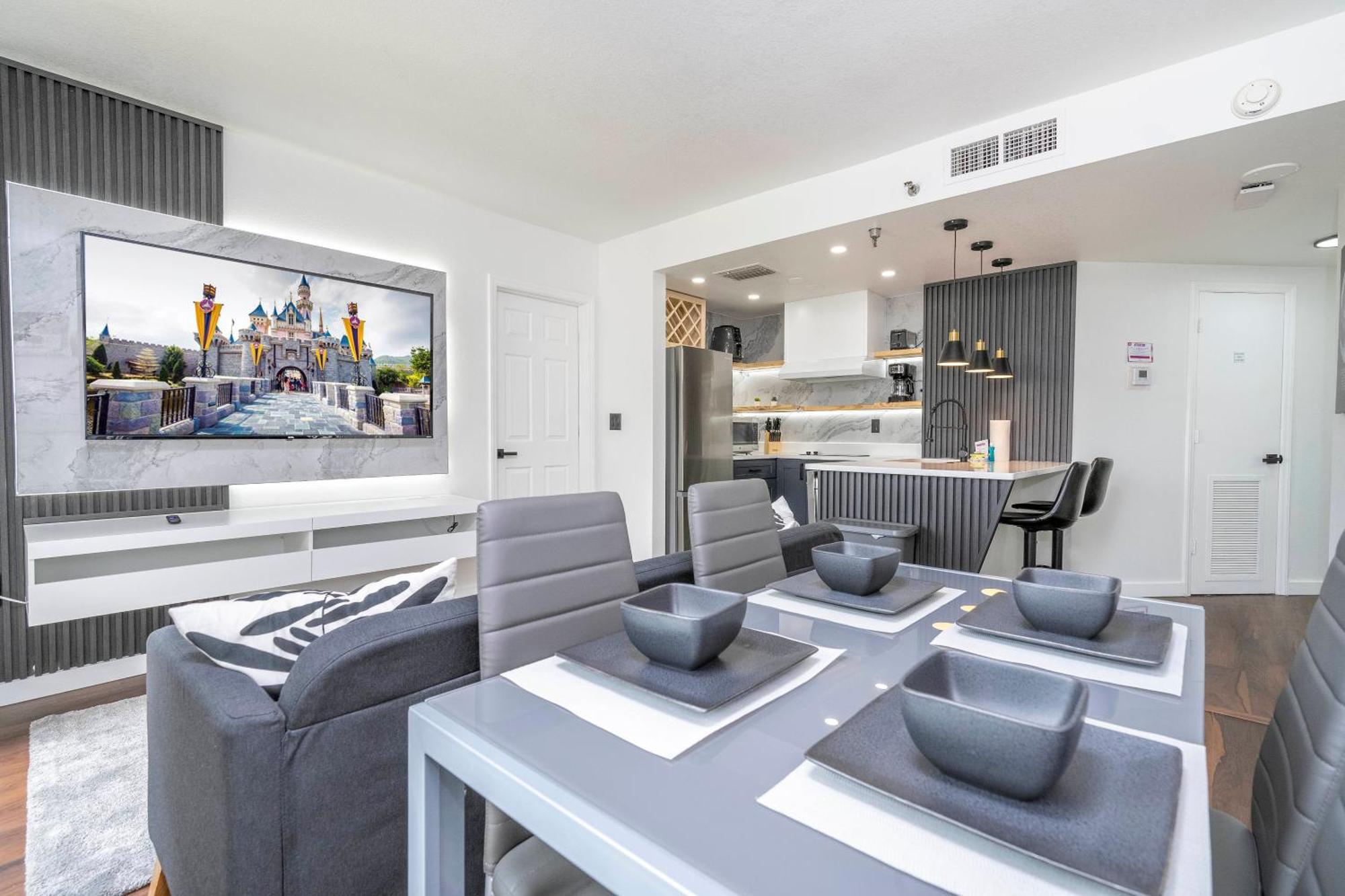 Holiday home Cozy 2br Condo-modern-best Location-6165 *
