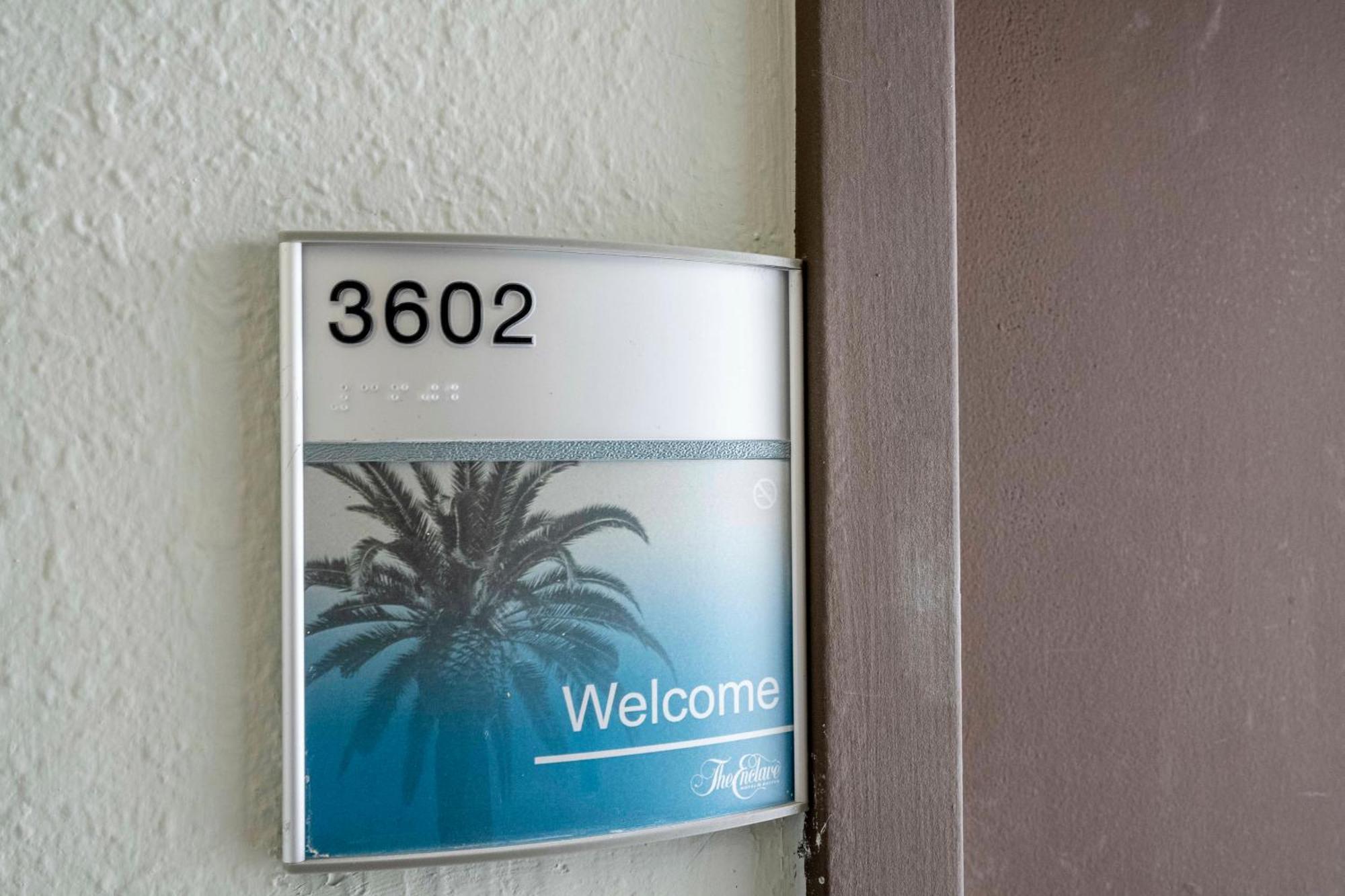 Holiday home Cozy 2br Condo-modern-best Location-6165 *