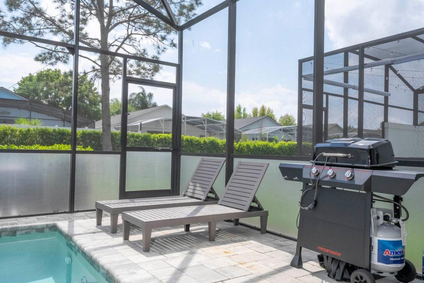 Comfortable Near & Private Pool 17414 Orlando