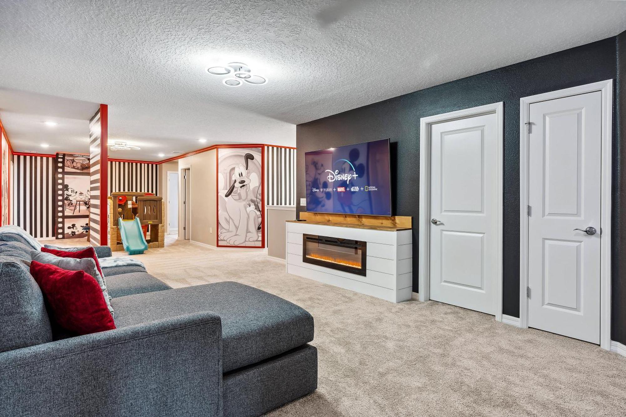 Exquisite, Brand New 10br8ba For Up To 28 Guests Holiday home Orlando