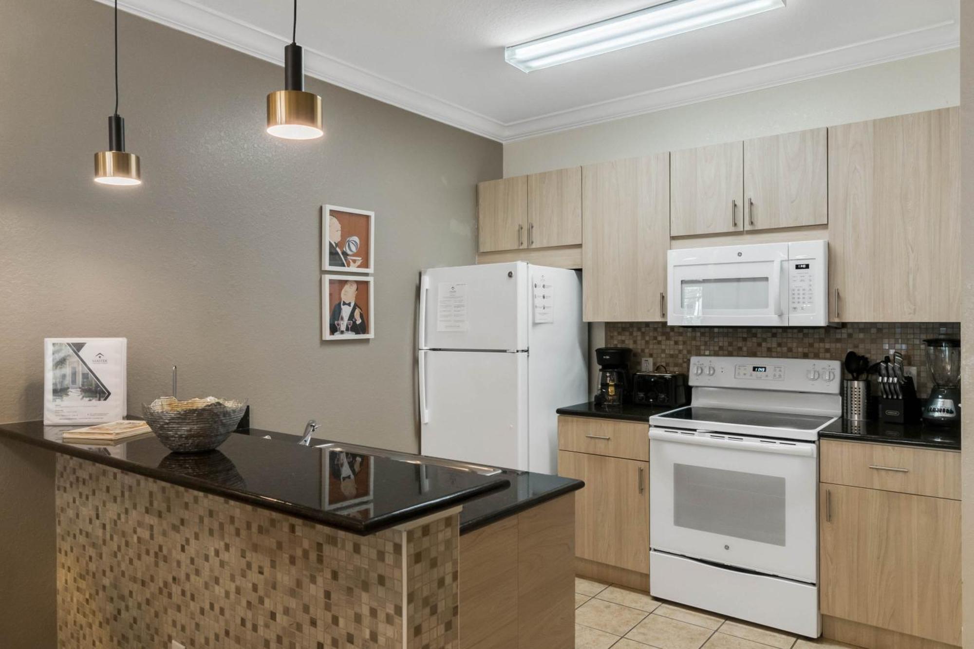 3 Bedrooms - 2 Bathrooms - Lucaya Village 6-107 Orlando