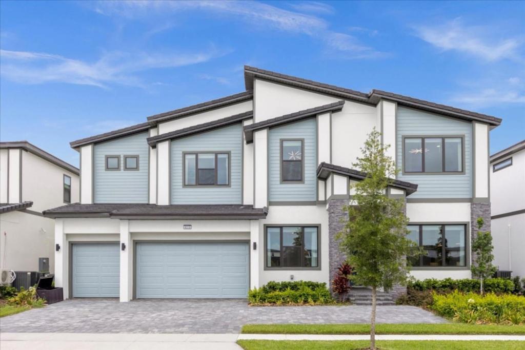 15 Bedrooms-16 Bathrooms- Paradiso Grande 6313ss Holiday home *