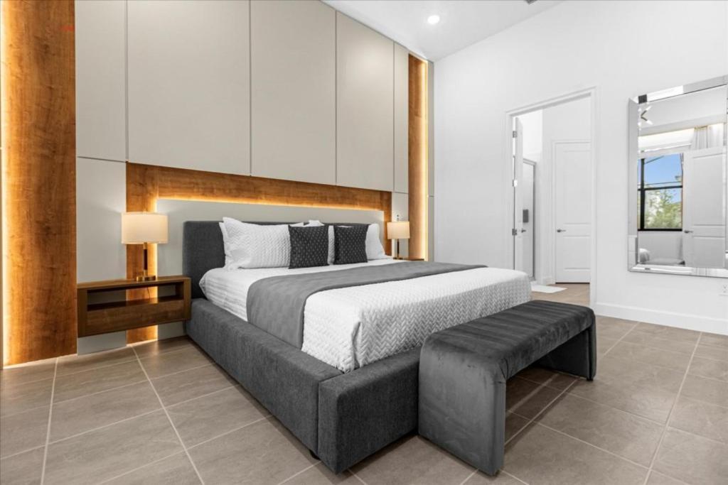 15 Bedrooms-16 Bathrooms- Paradiso Grande 6313ss *