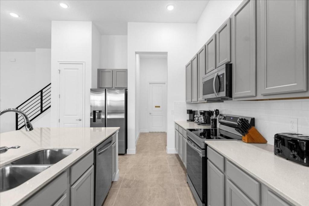 Holiday home 15 Bedrooms-16 Bathrooms- Paradiso Grande 6313ss *