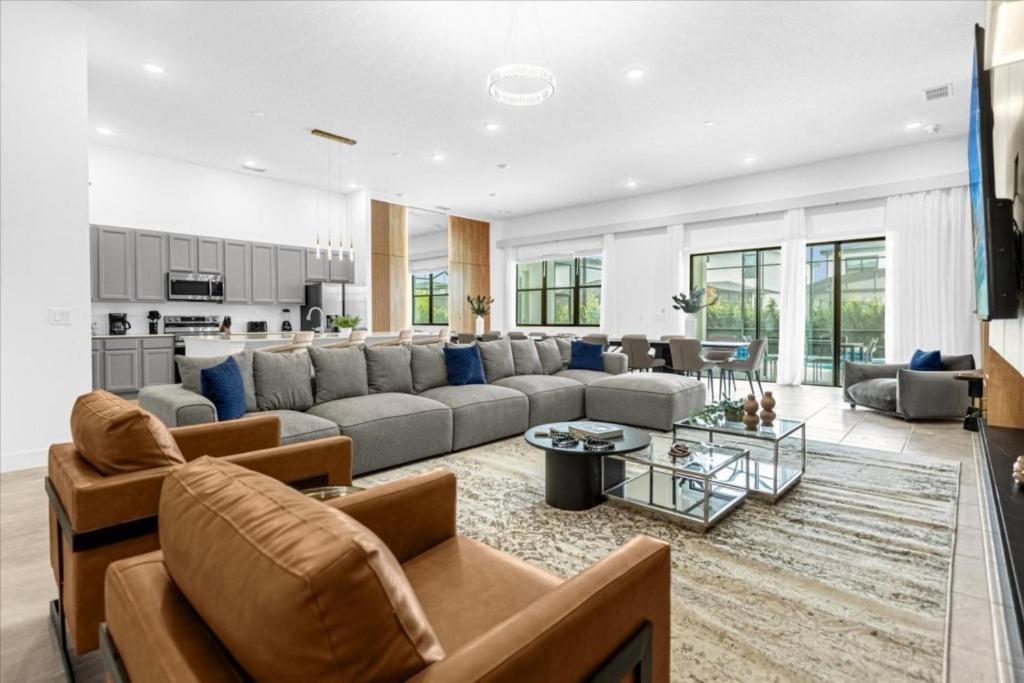 Holiday home 15 Bedrooms-16 Bathrooms- Paradiso Grande 6313ss Orlando