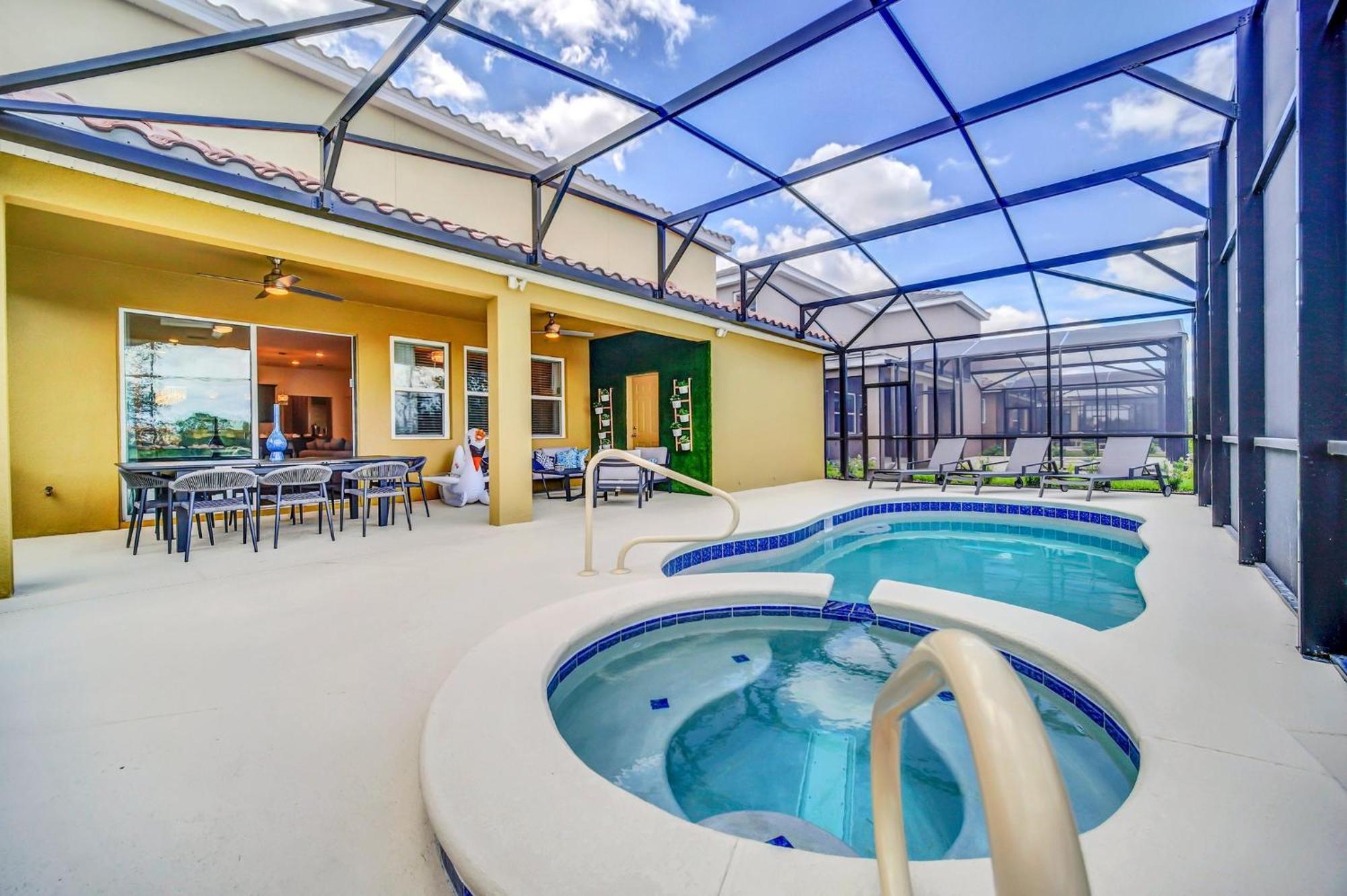 - Solterra 928 Villa