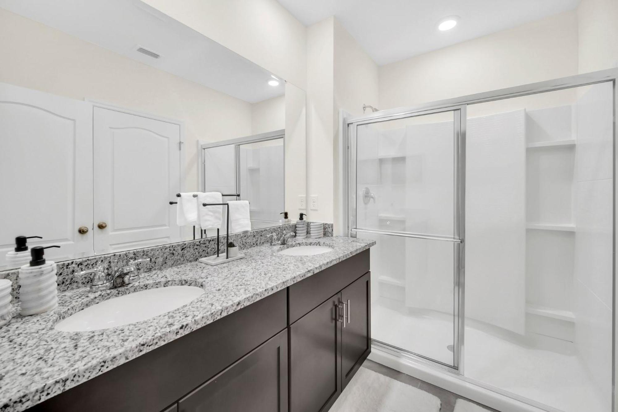 - Solterra 928 Villa Orlando